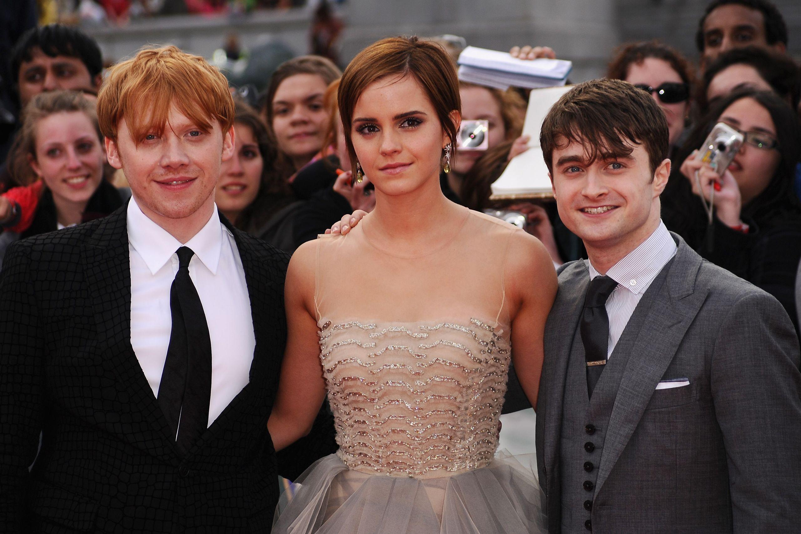 Emma Watson and <b>Daniel Radcliffe</b> Dish on the Serious Crushes They ...