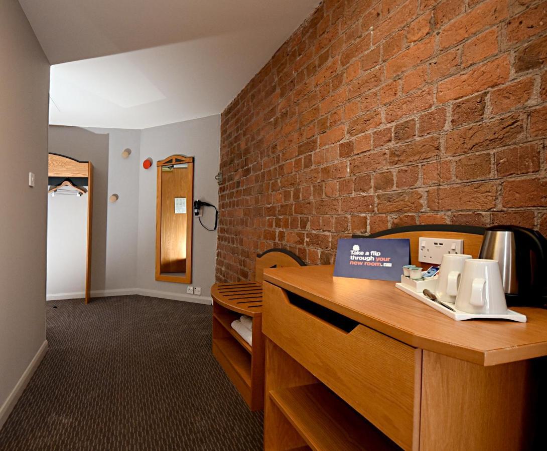 Standard Room Hot,1015759684:JPEG