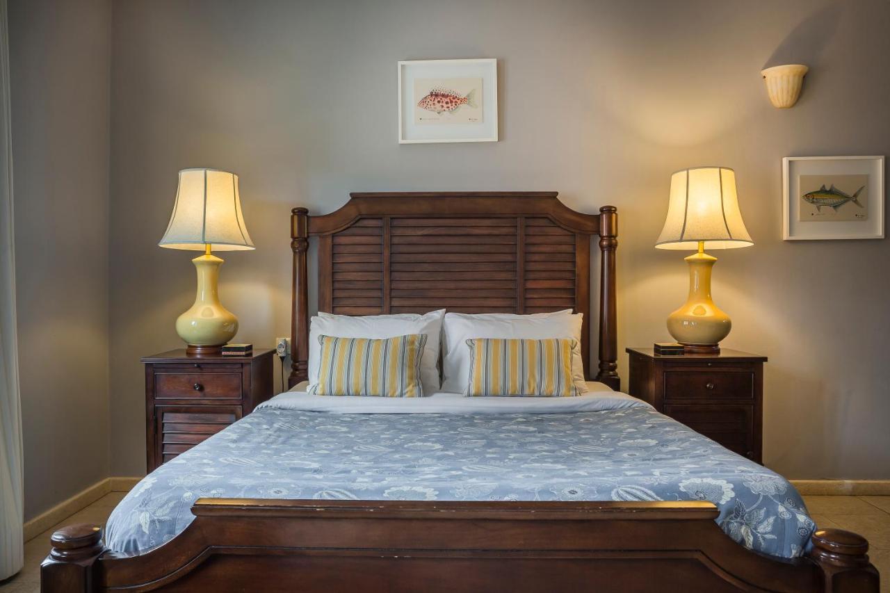 Junior Suite with Partial Harbour View - 104