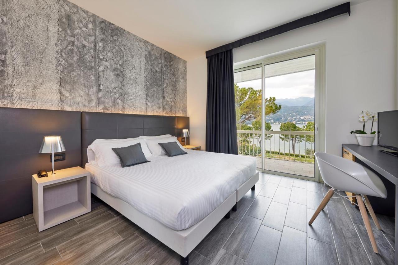 Deluxe Double or Twin Room with Lake View