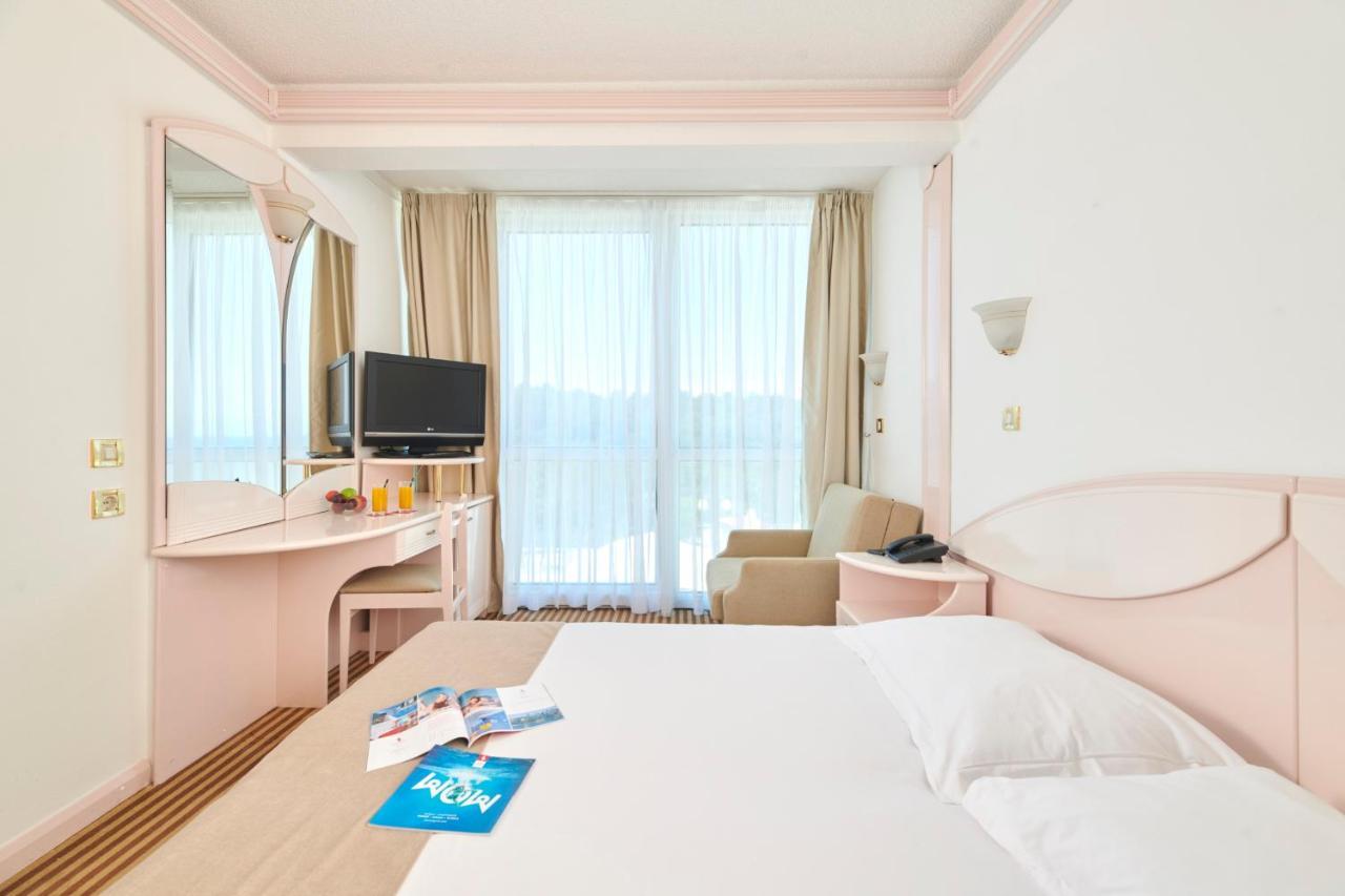 Classic Room - Sea Side