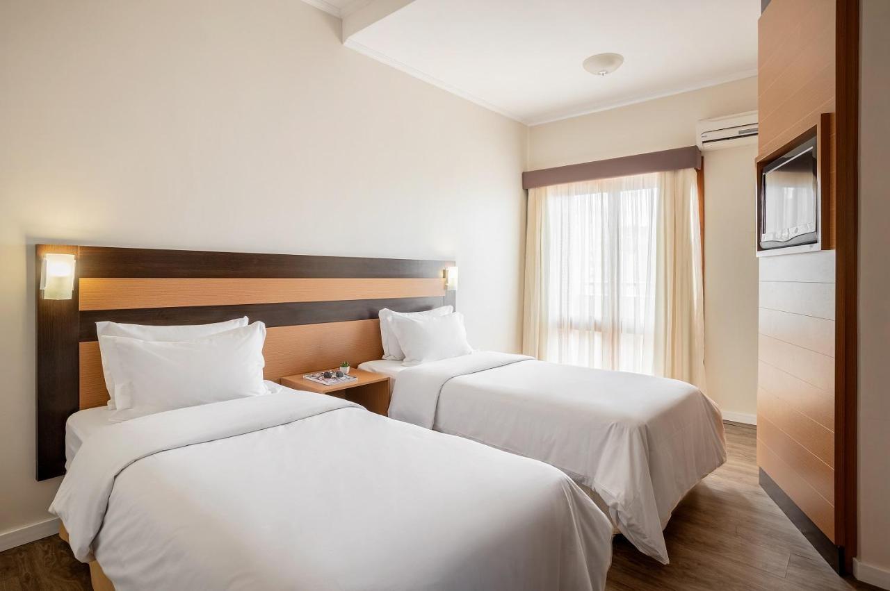 Luxury Double 1 Double Bed 2 Single Beds,1133182992:JPEG