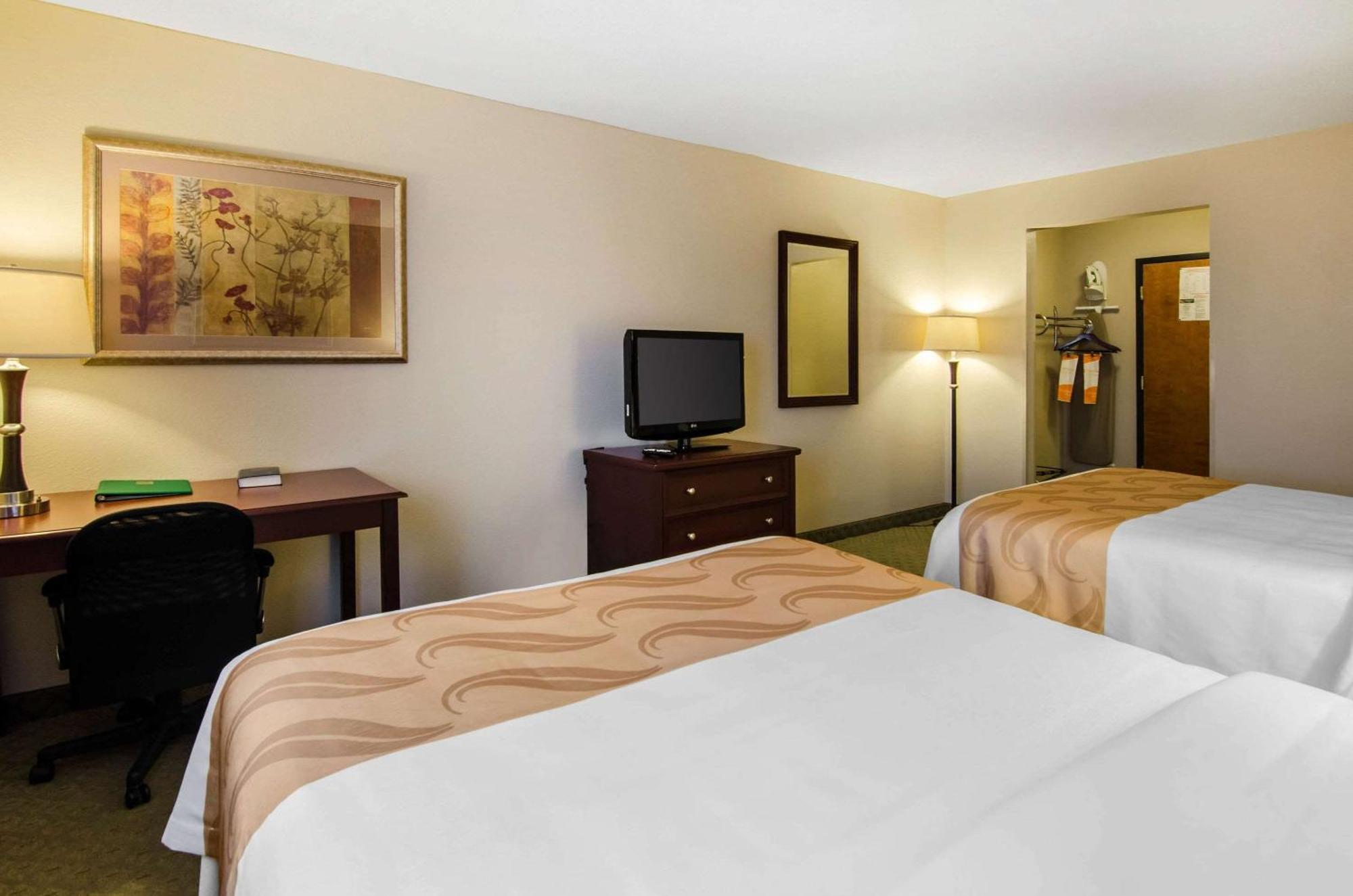 Queen Room with Two Queen Beds - Non-Smoking