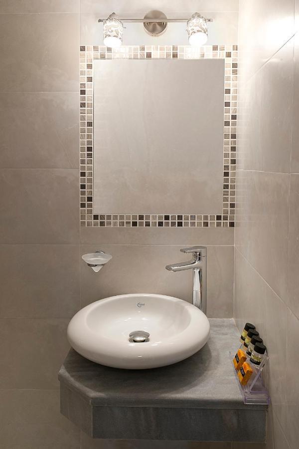 Habitación Doble con cama supletoria y baño - 2 camas