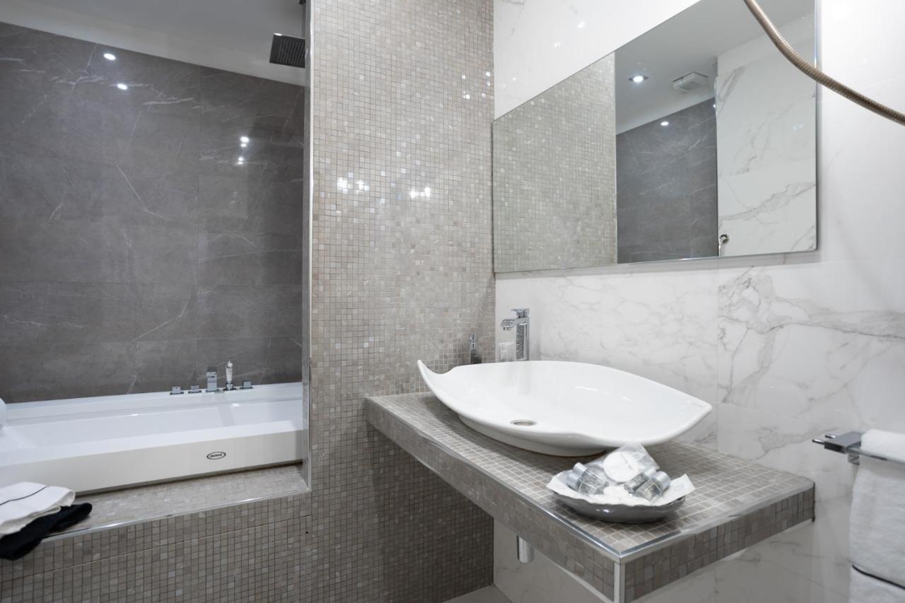 Deluxe Double Room Spa Bath