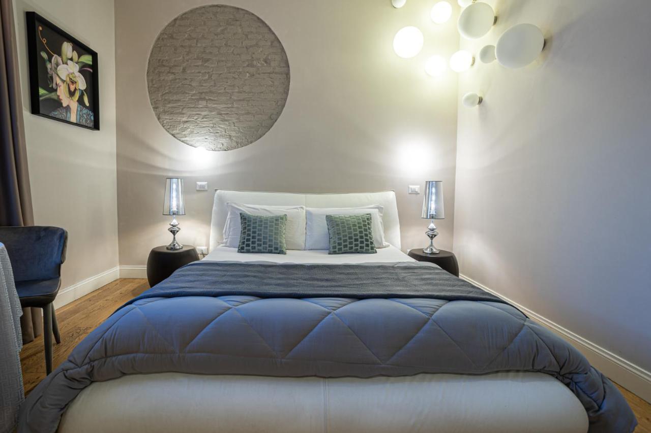 Deluxe Double Room Spa Shower