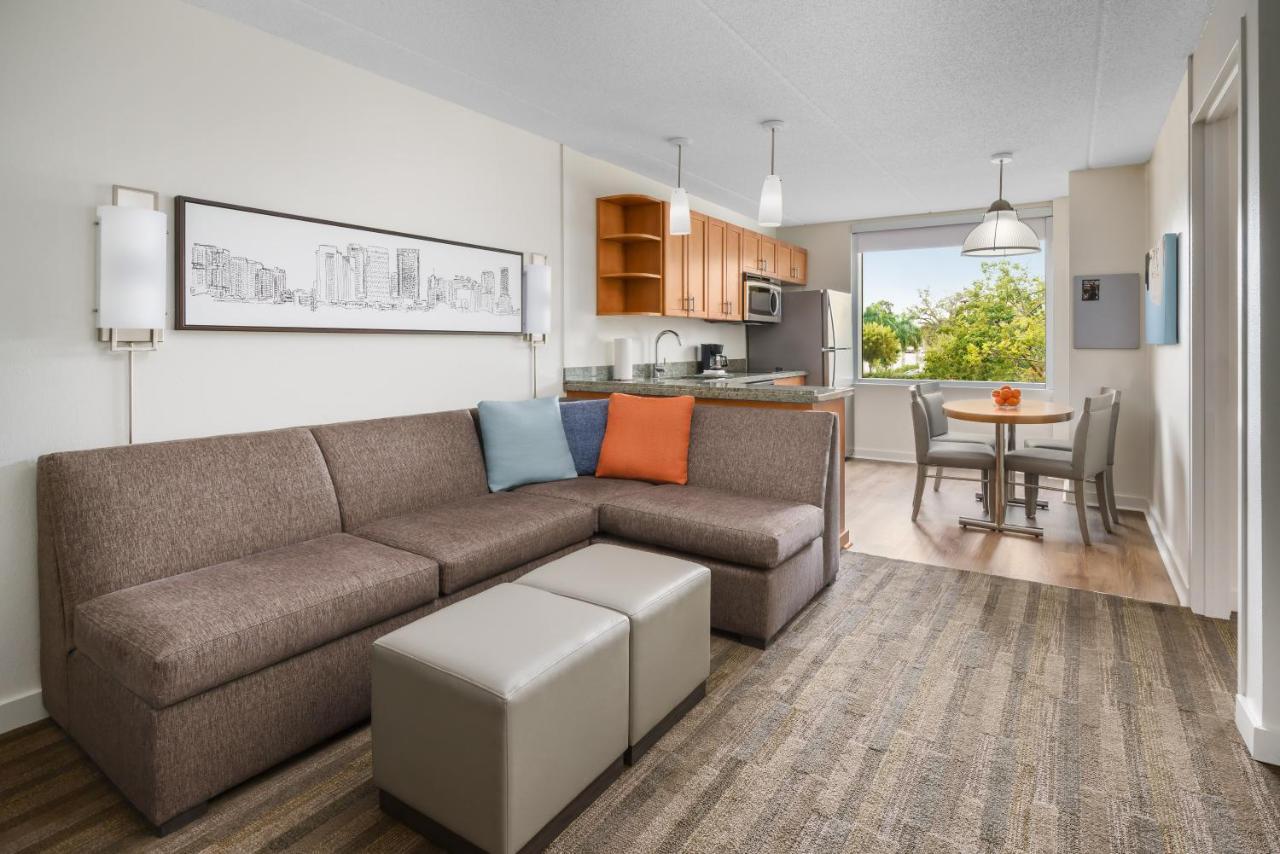 One-Bedroom King Suite,1211598370:JPEG