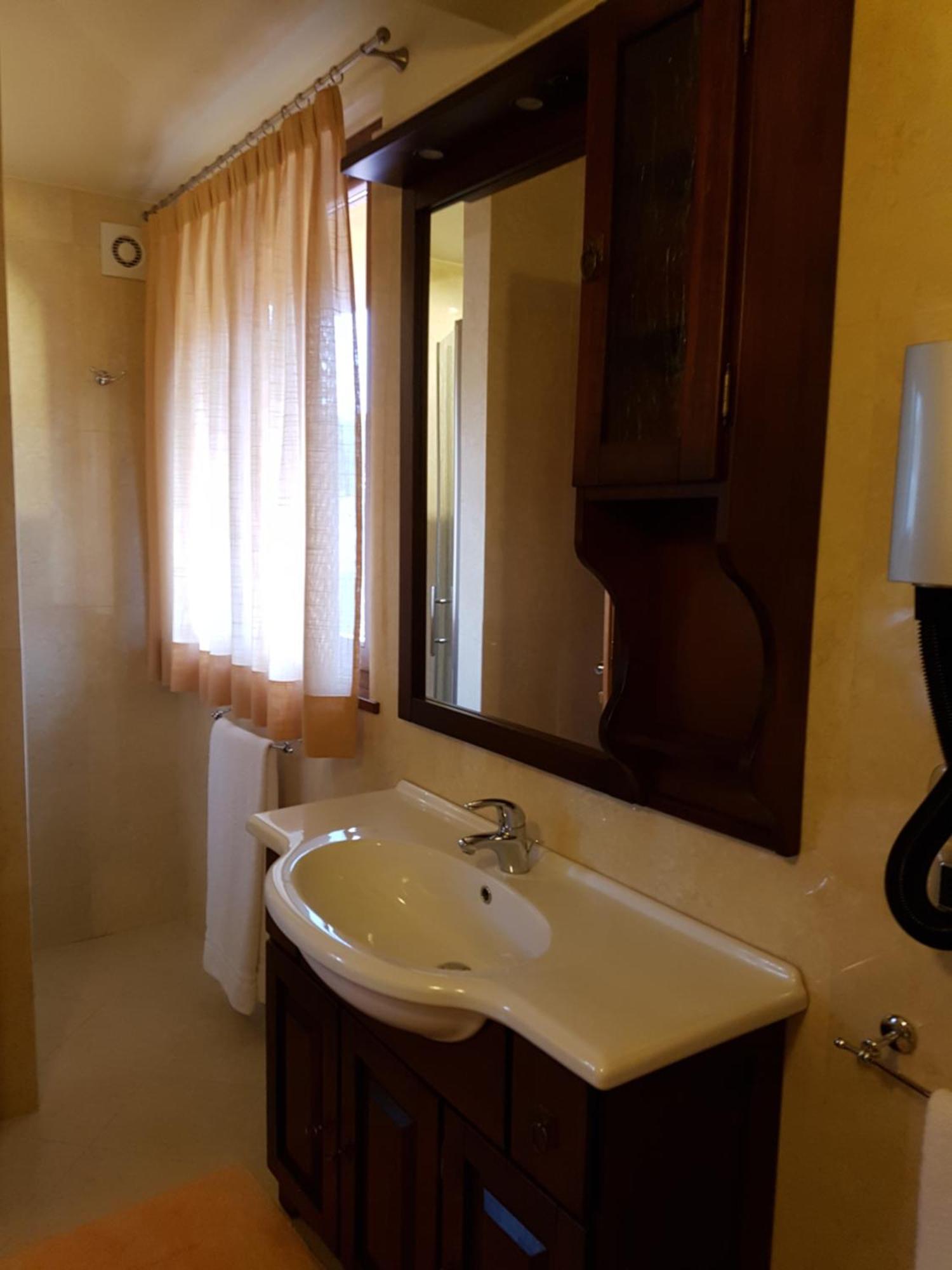 Basic Double Room