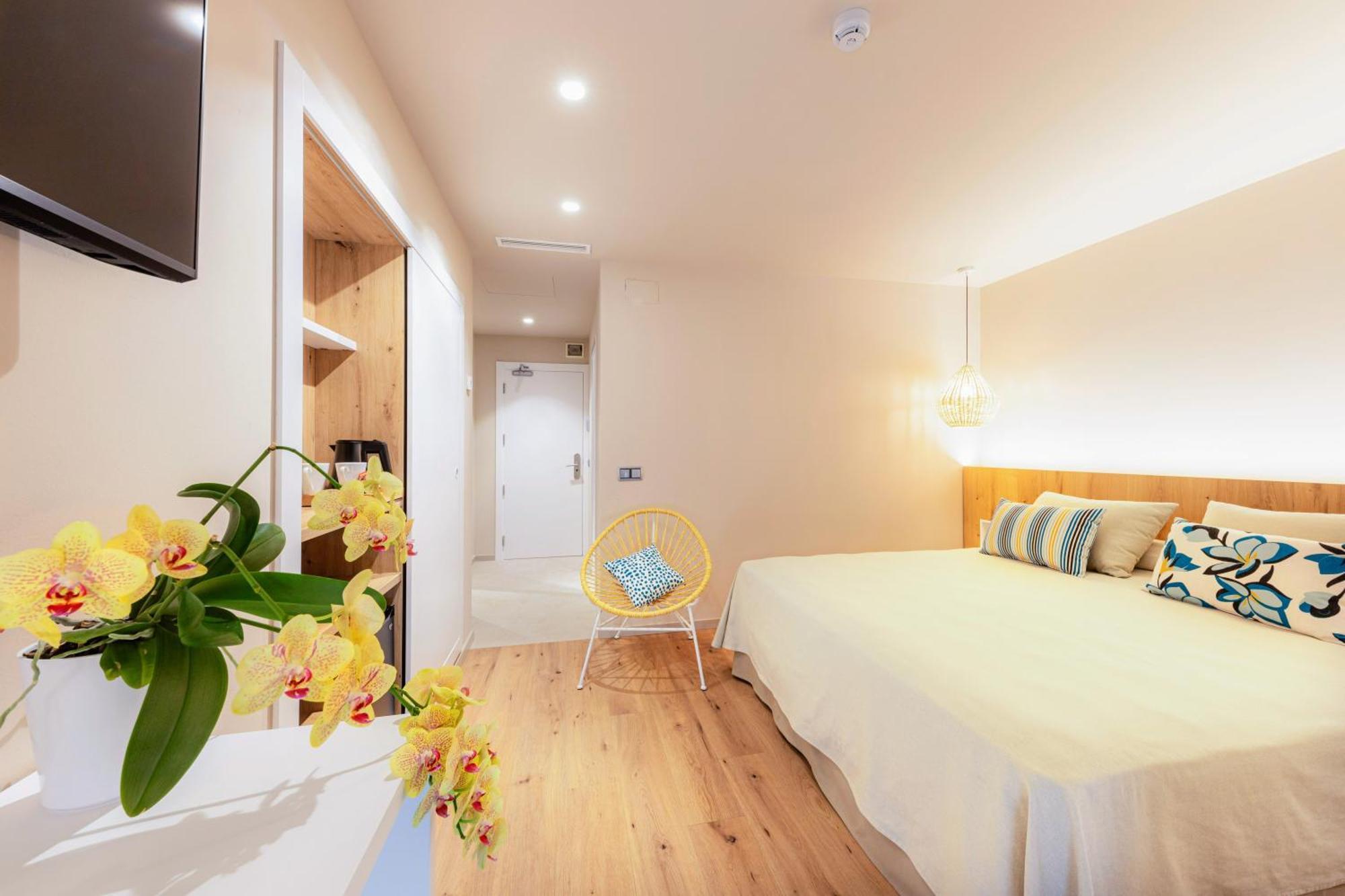 Quarto Superior com Cama de Casal ou 2 de Solteiro