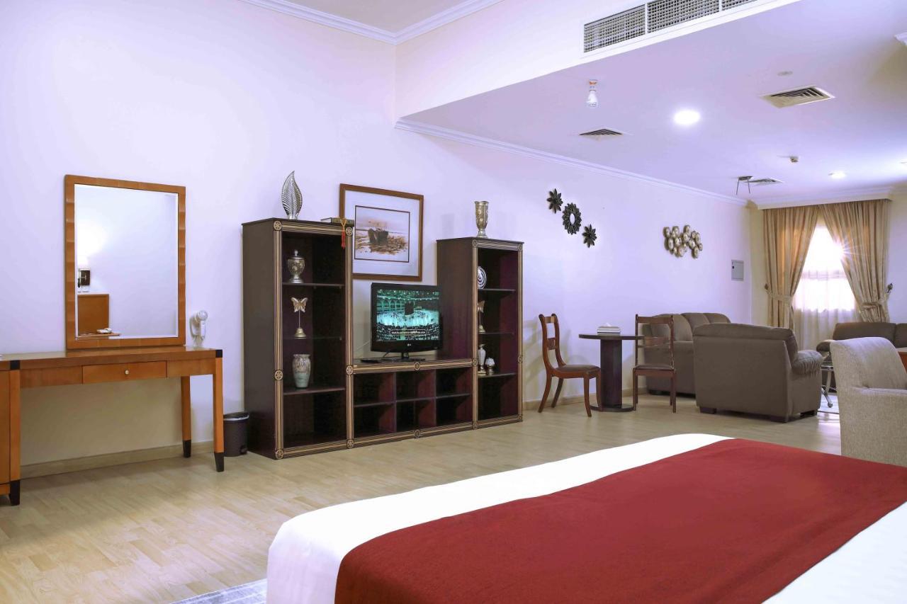 Executive Suite,1168781410:JPEG
