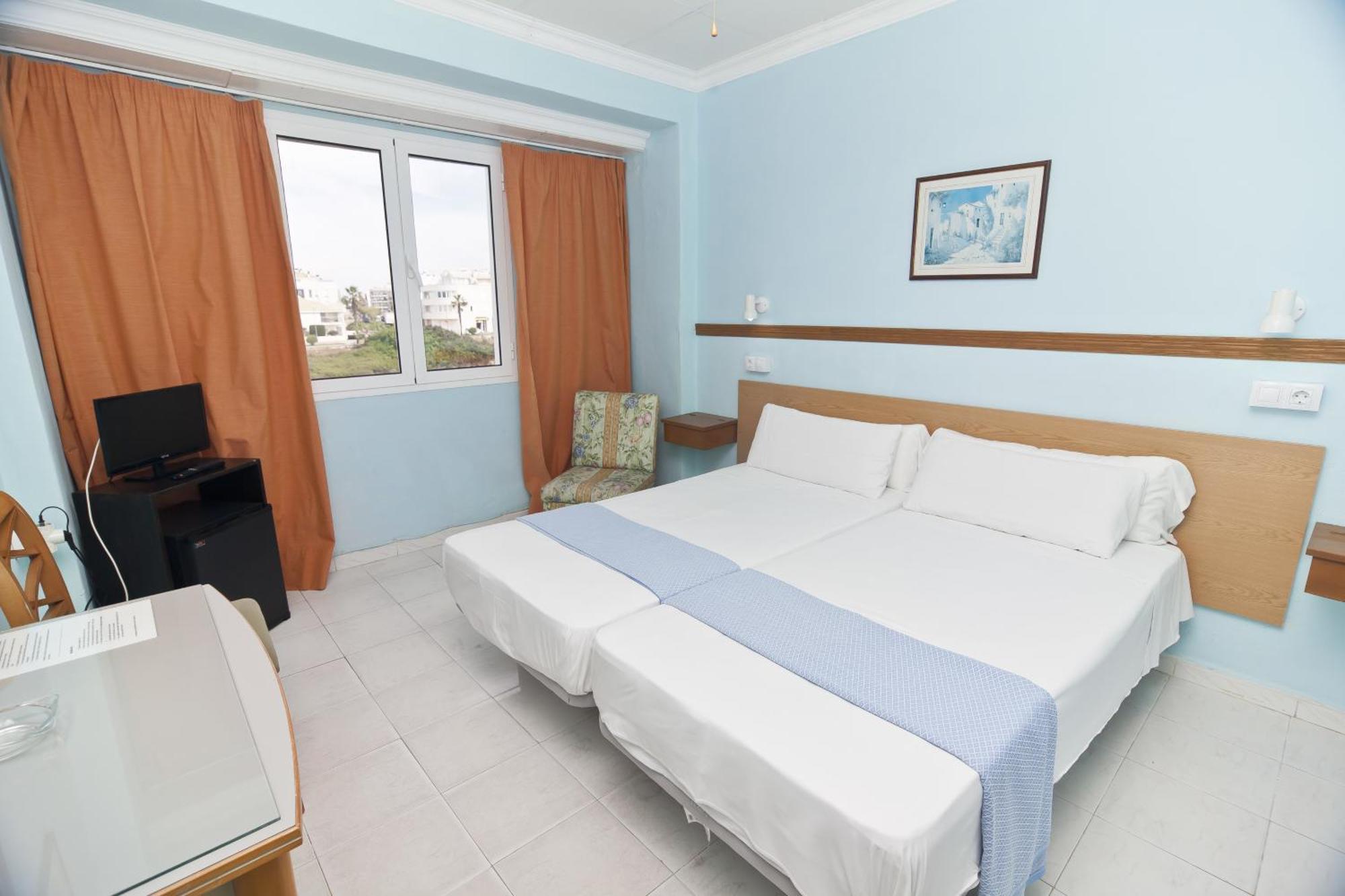 Double or Twin Room,151361905:JPEG