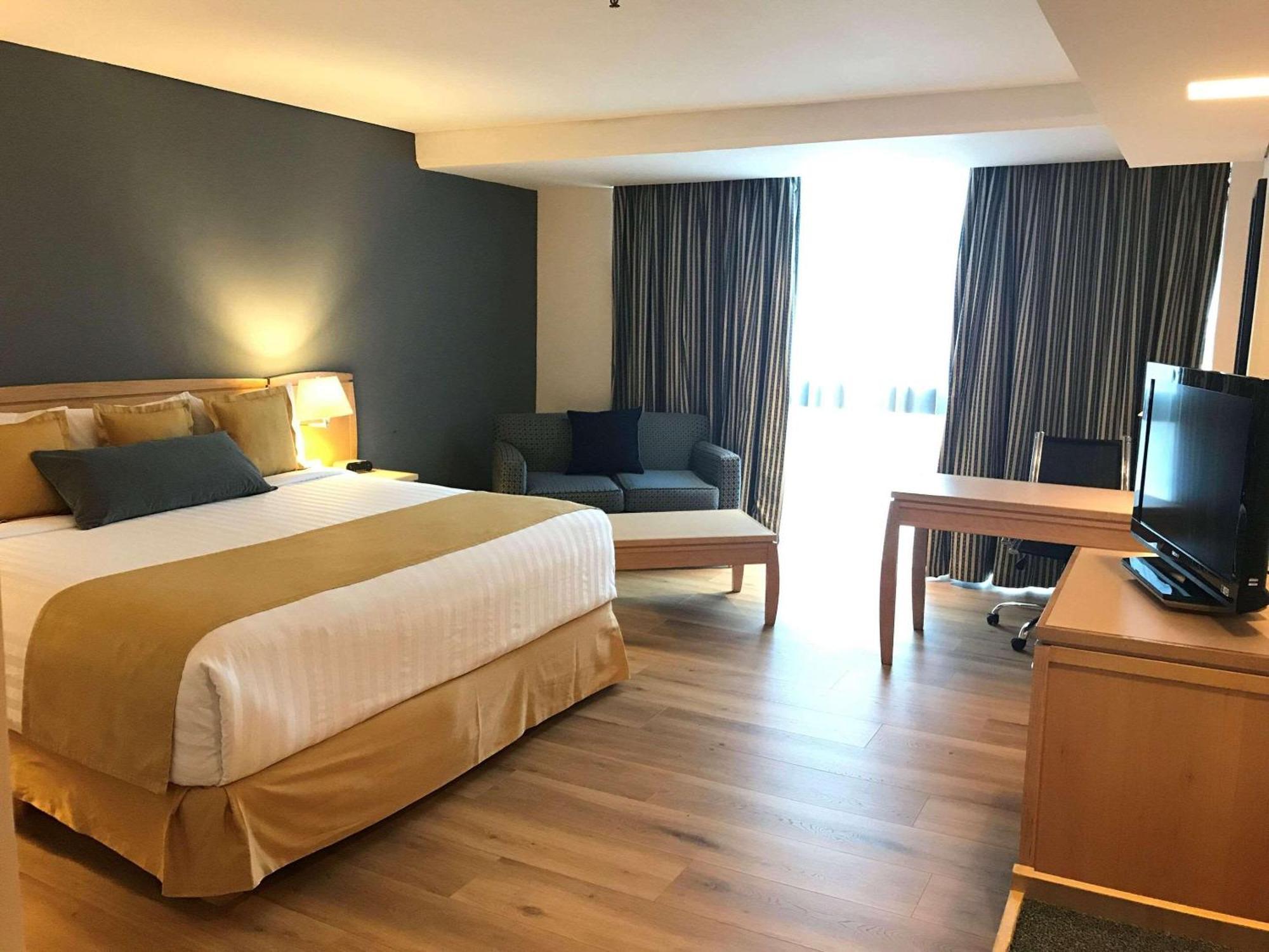 Executive King Room