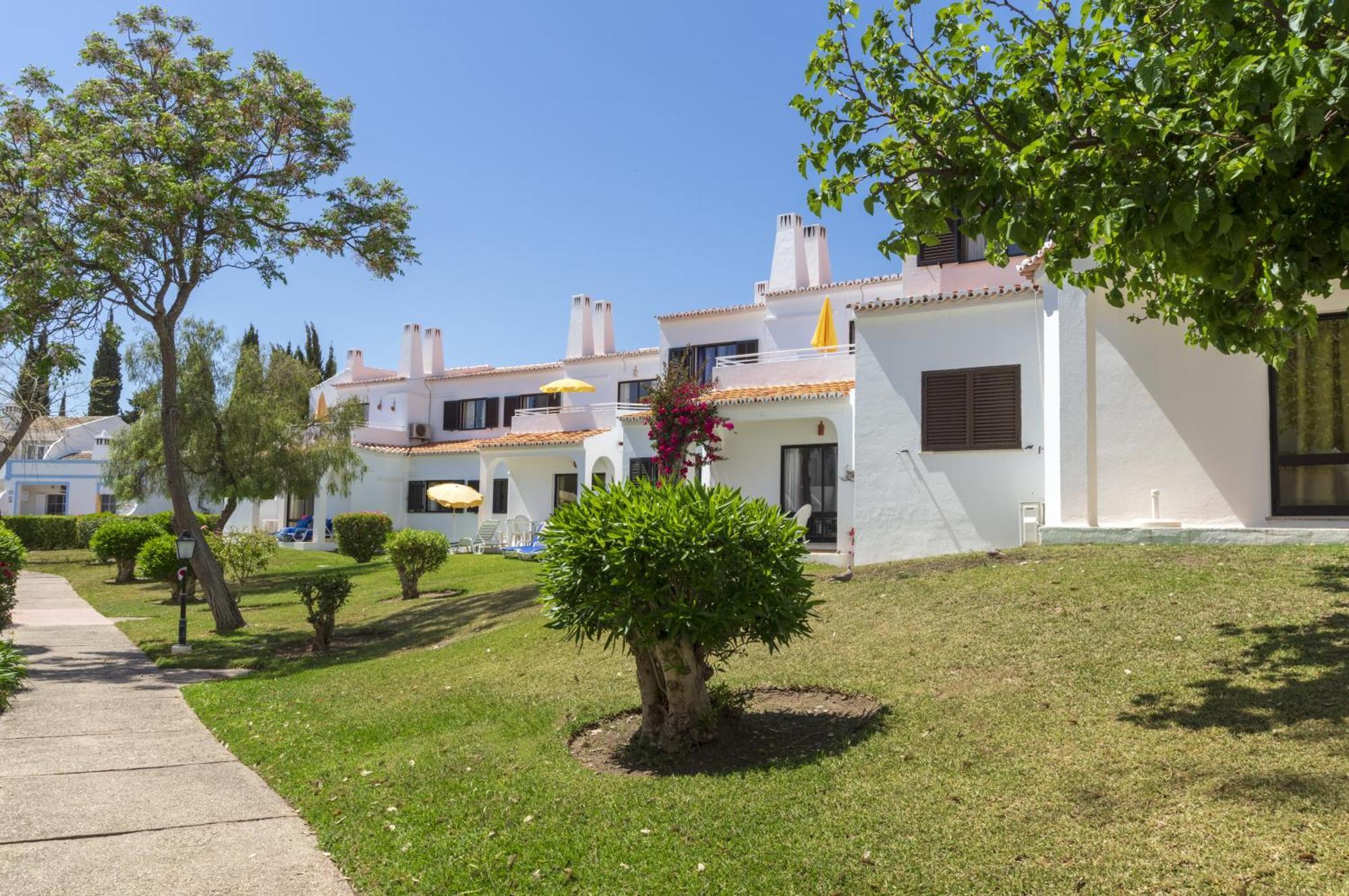 Two-Bedroom Apartment with Garden View,1274510377:JPEG