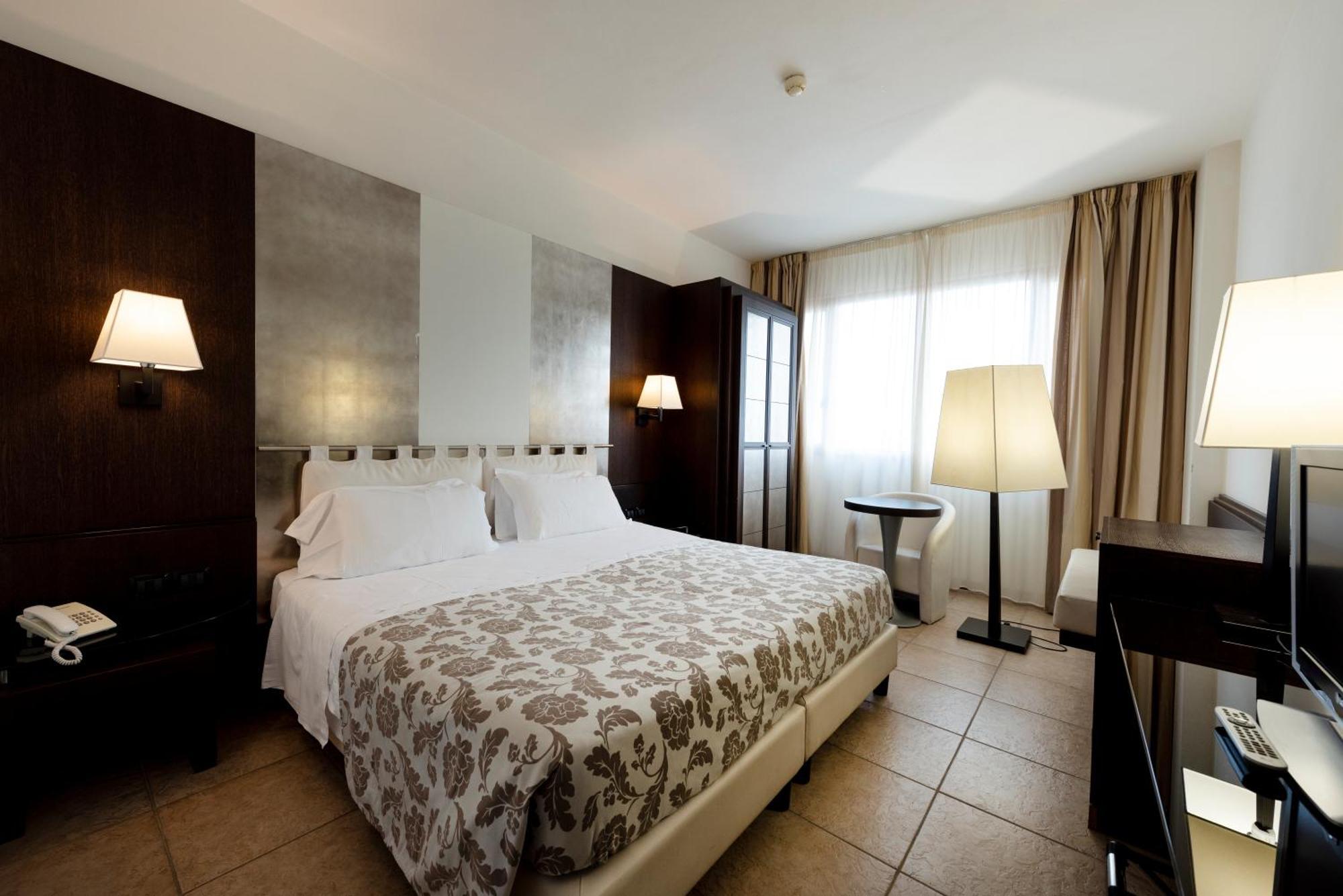 Superior Double or Twin Room Spa Access,1028386132:JPEG