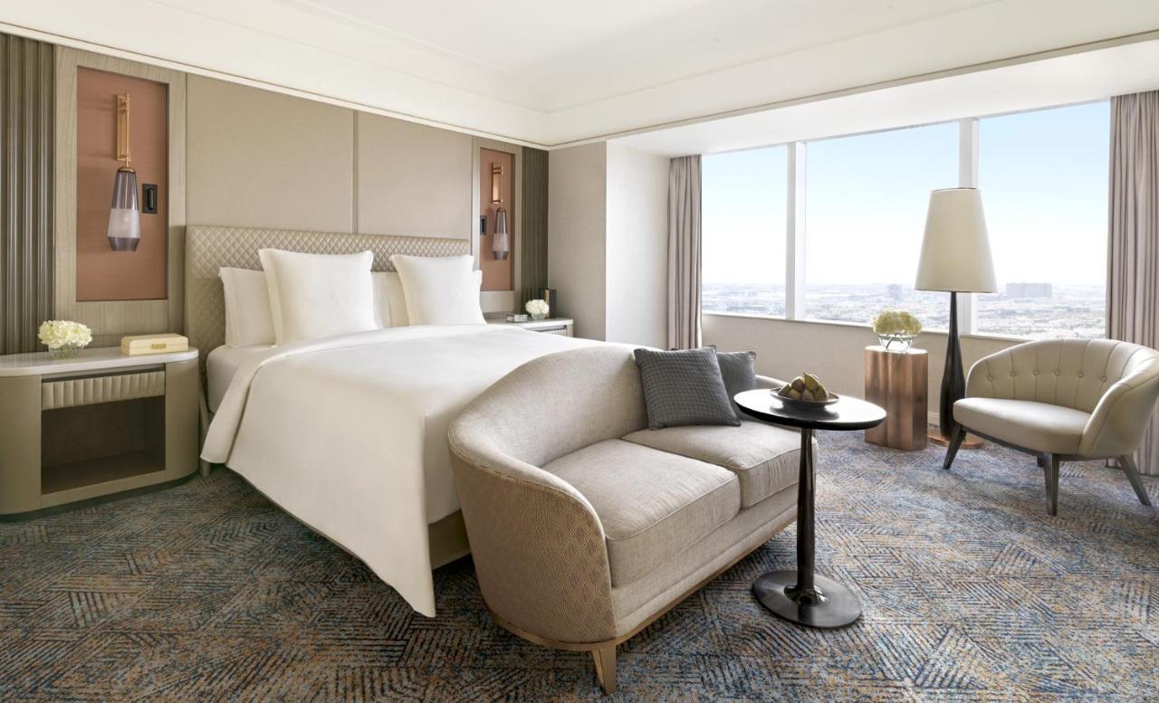 Superior Suite King Bed,1294710778:JPEG