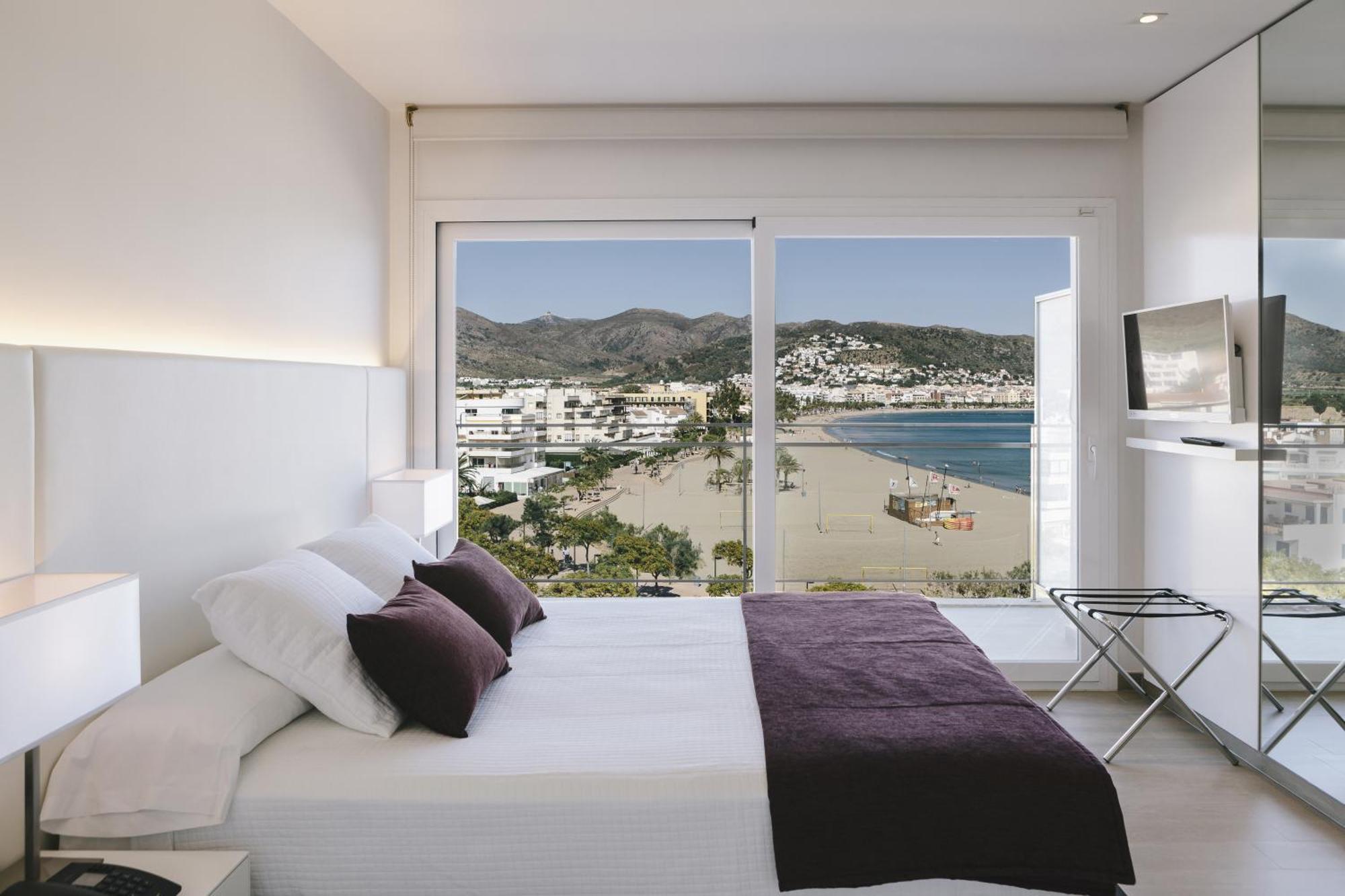 Premium Room Partial Sea View