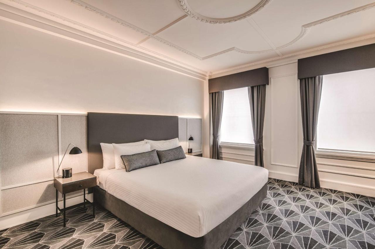 Savoy King Room,1316966770:JPEG