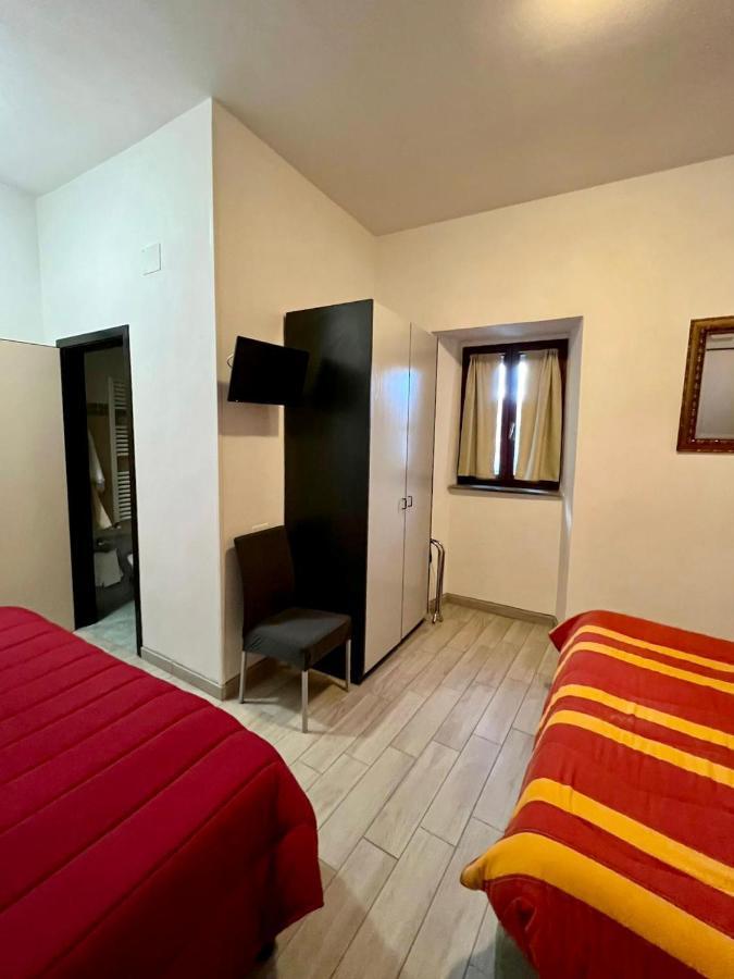 Triple Room,1323994753:JPEG