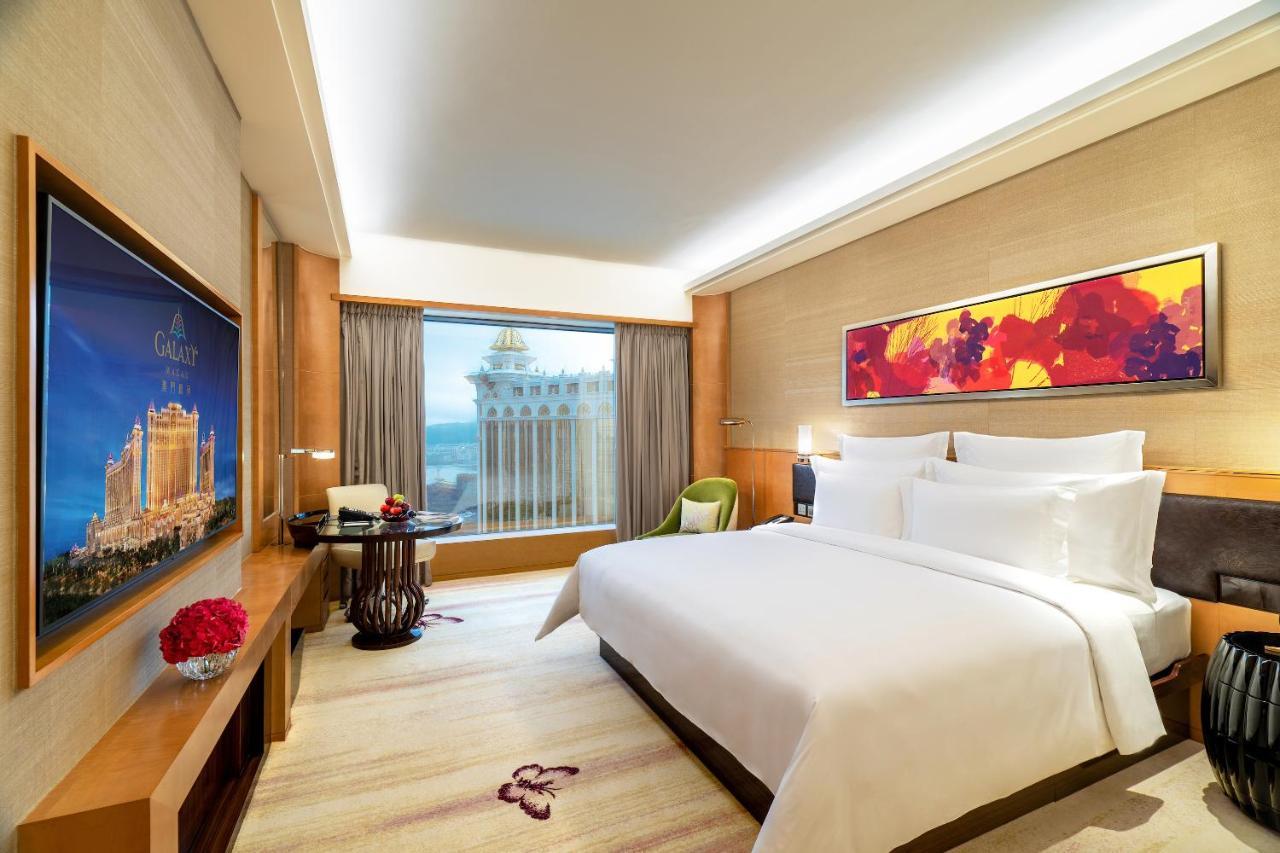 Deluxe Resort King Room,1356445274:JPEG