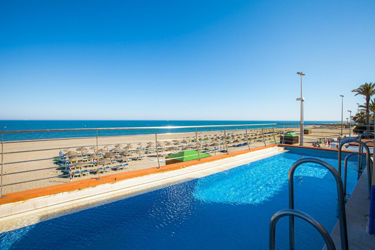 Suite Pool Access