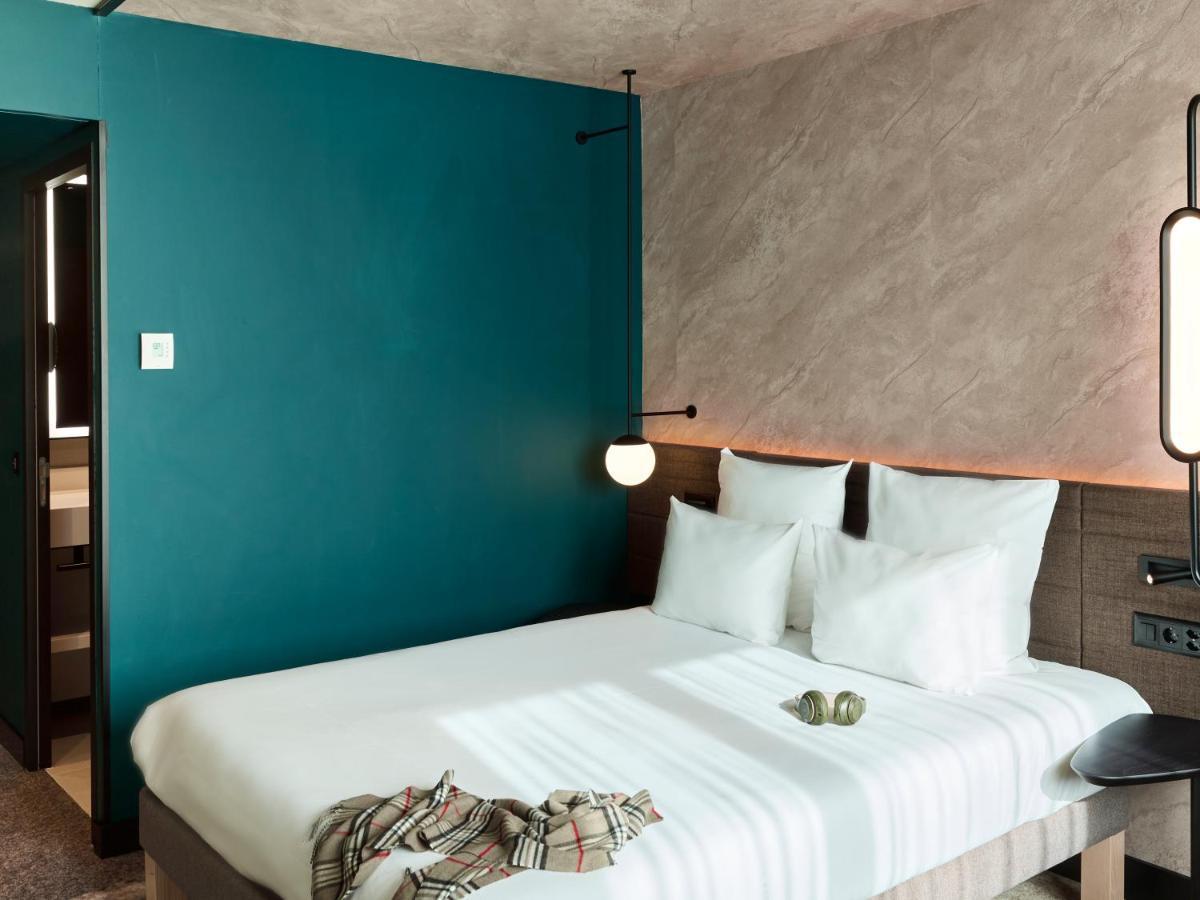 Superior Queen Room with Sofa,1386252374:JPEG