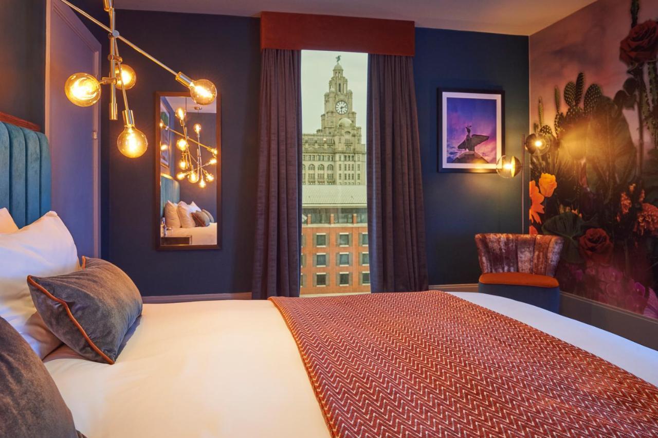 Signature Suite,1403790347:JPEG
