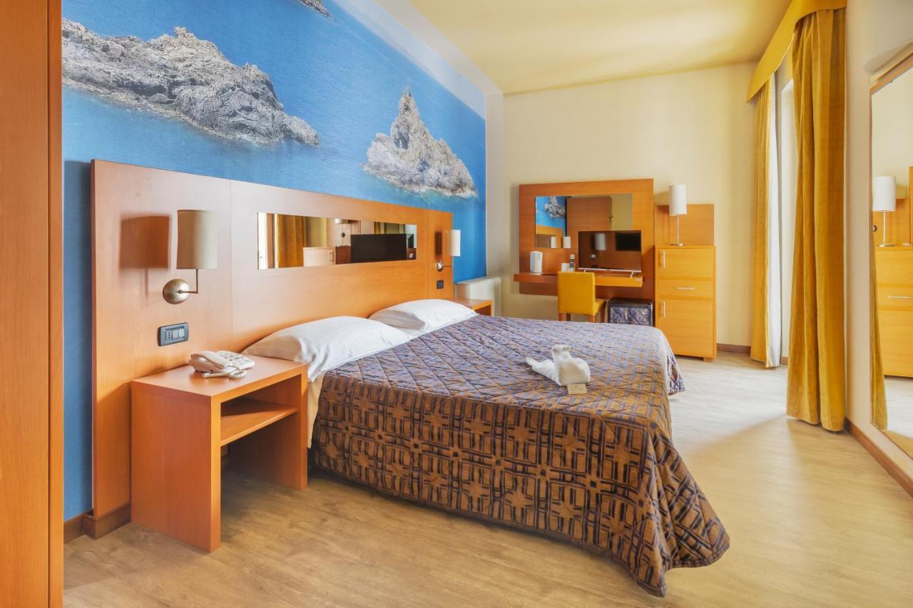 Superior Double Room,1415443815:JPEG