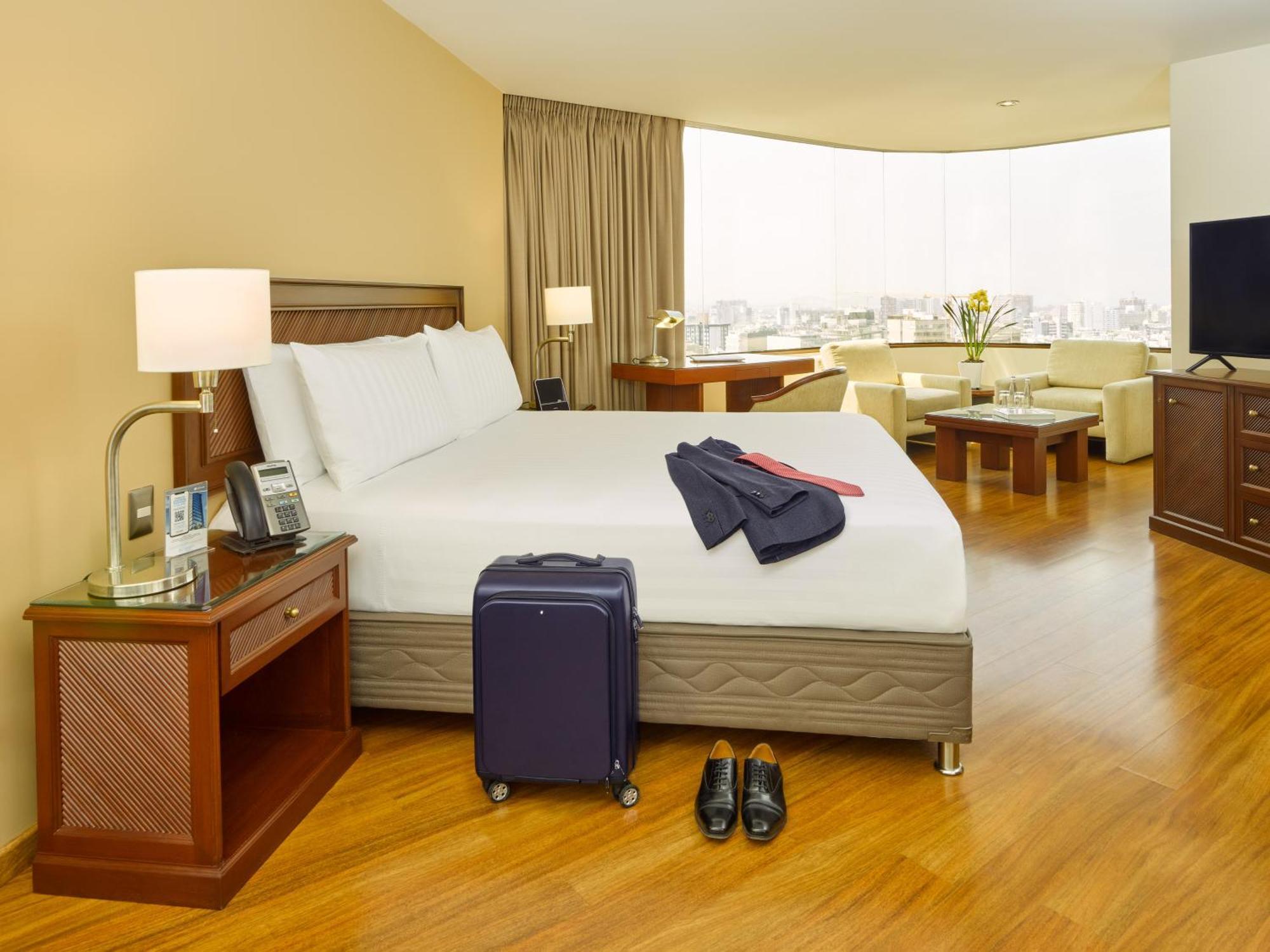 Premium King Room,1441817092:JPEG