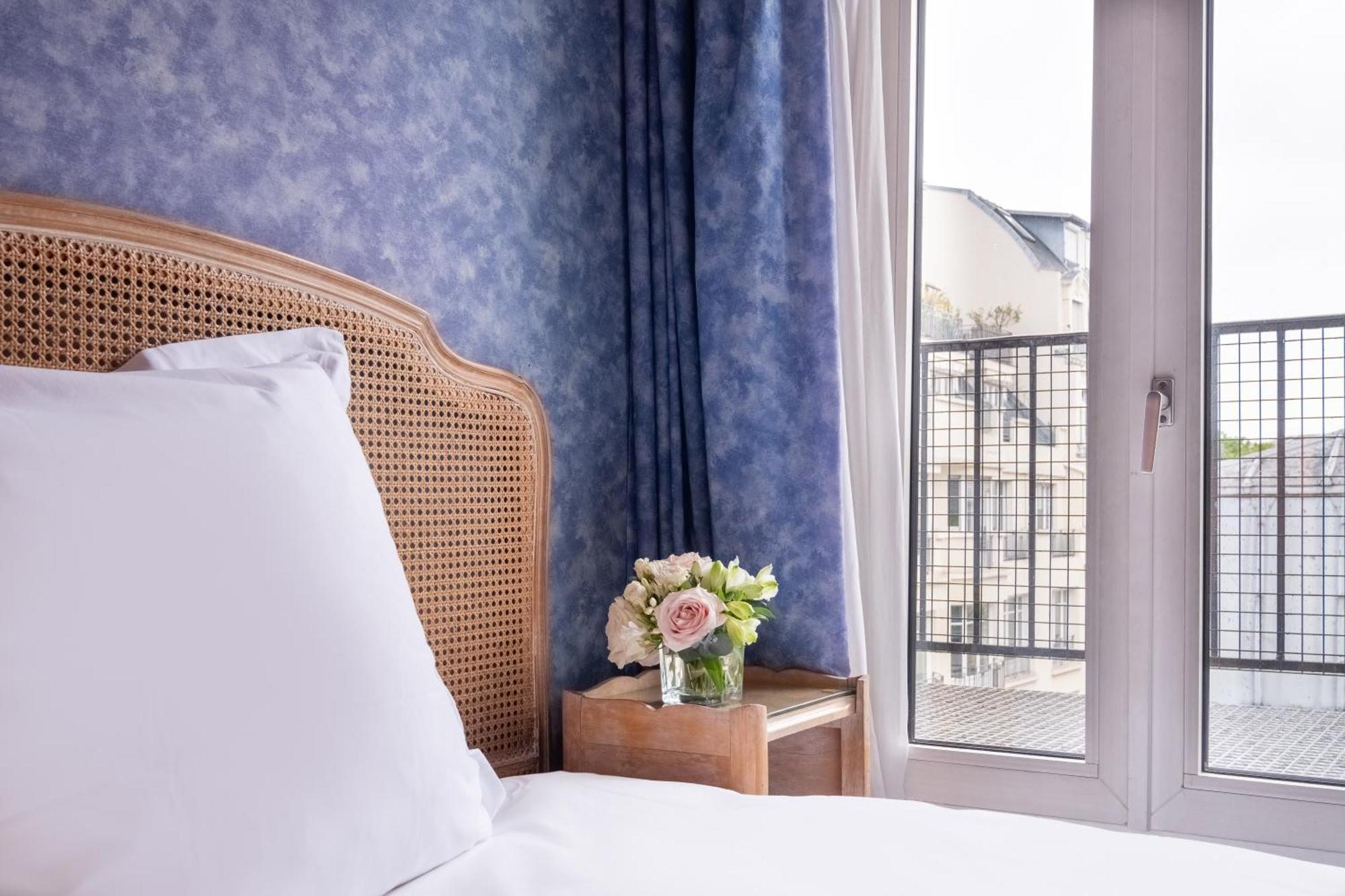 Single Room Balcony