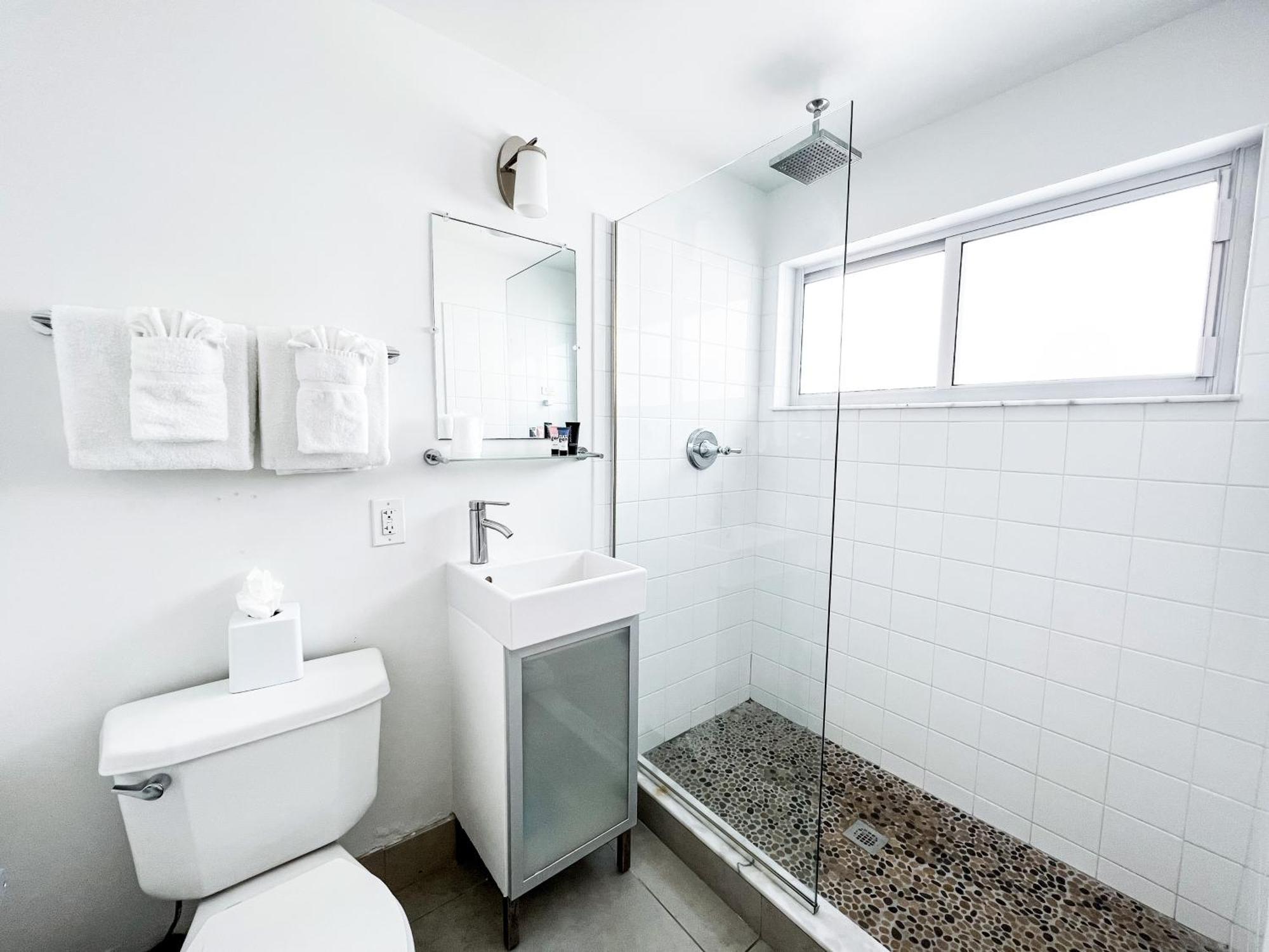 One-Bedroom Suite,1448482354:JPEG