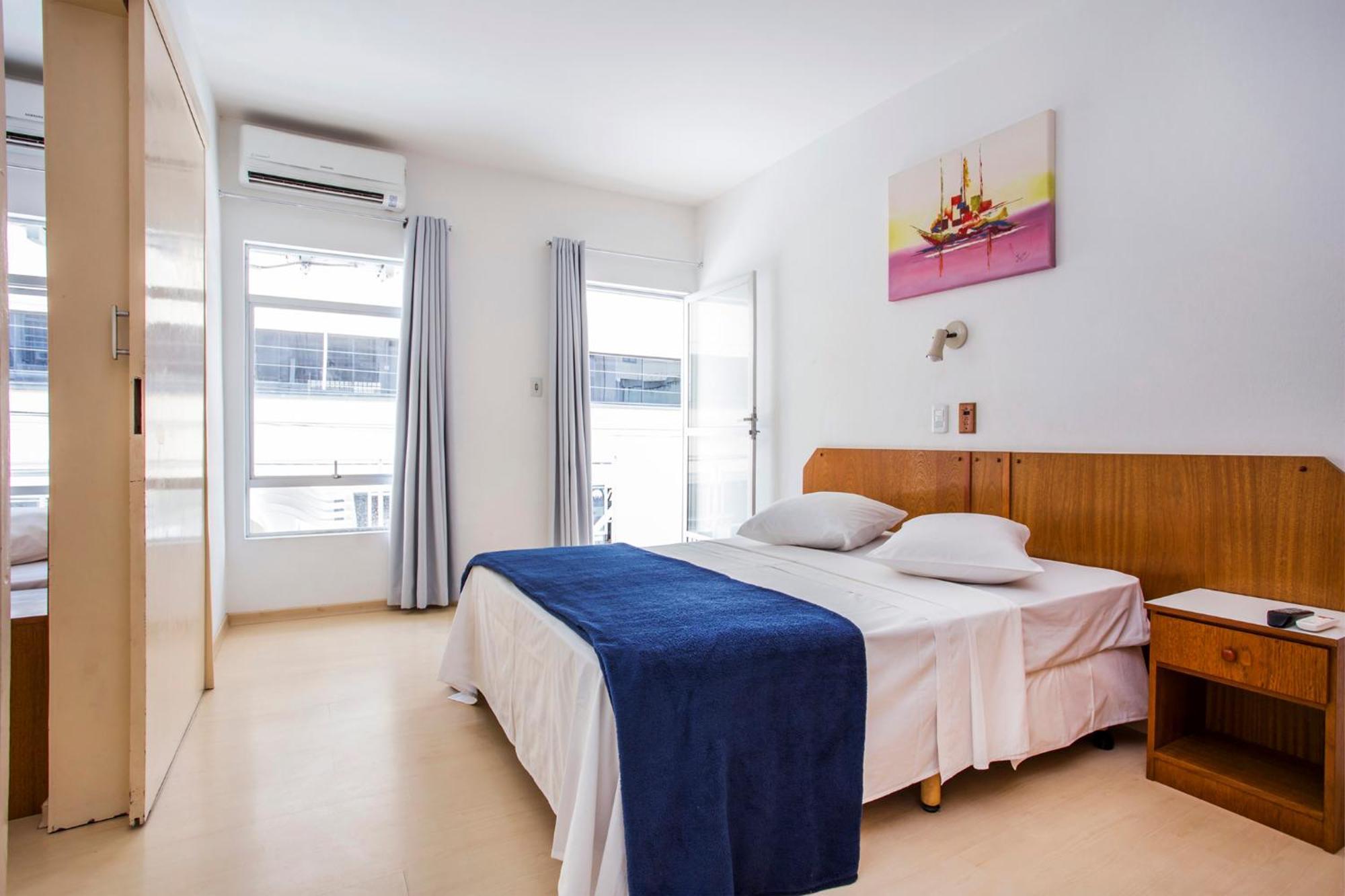 Connecting Room