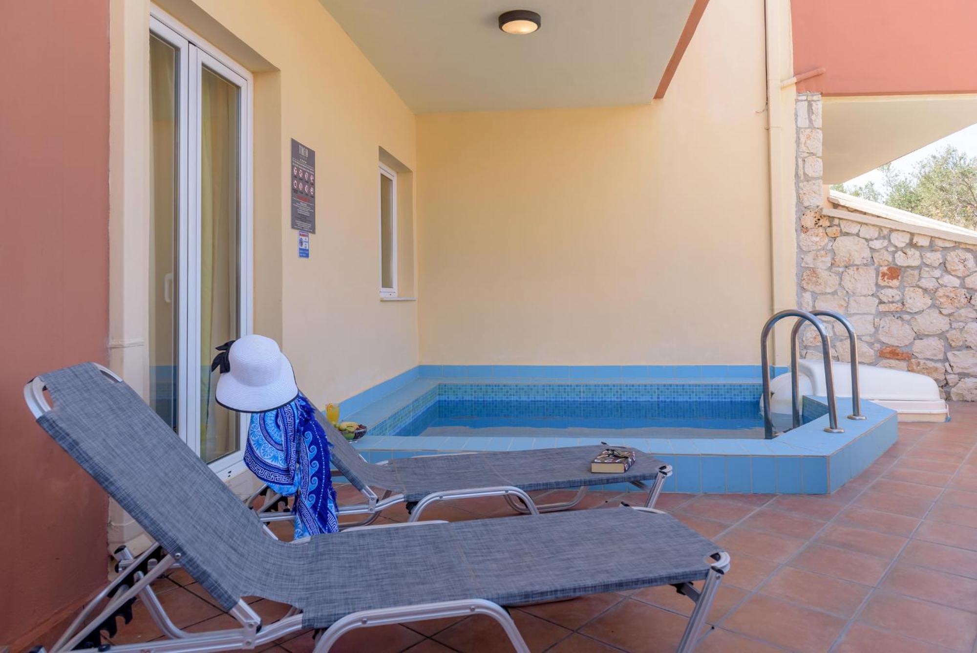 Suite de 2 dormitorios con piscina pequeña