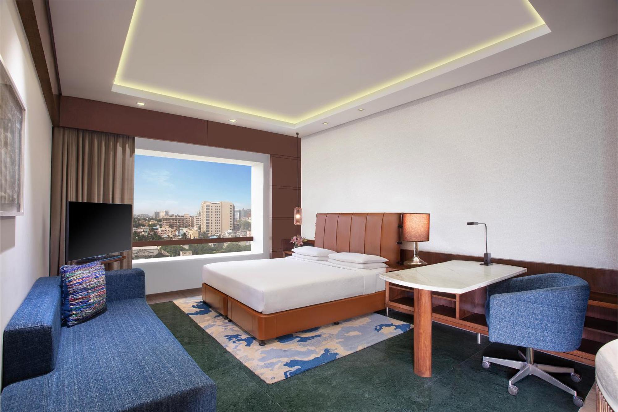 King Room with Pool View,1716044703:JPEG