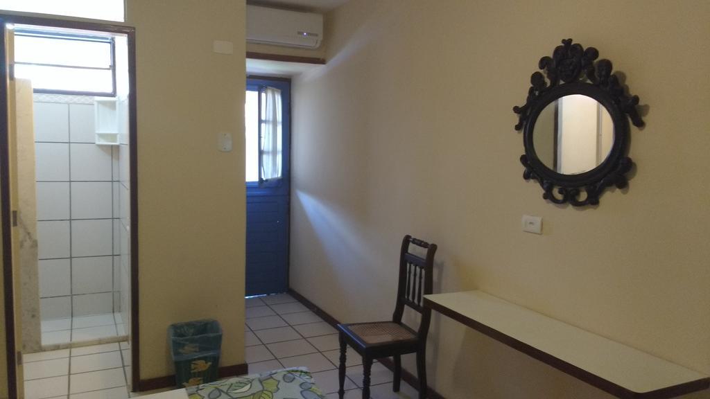 Quarto Econômico