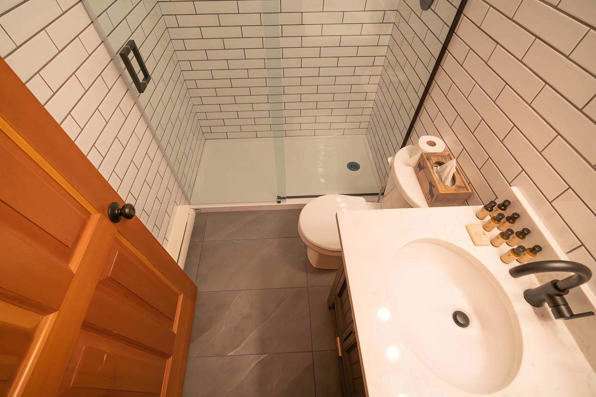 Superior One Bedroom Suite (Lodge Building)