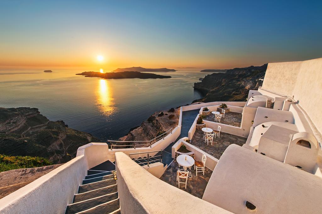 Superior Suite outdoor Tub Caldera View