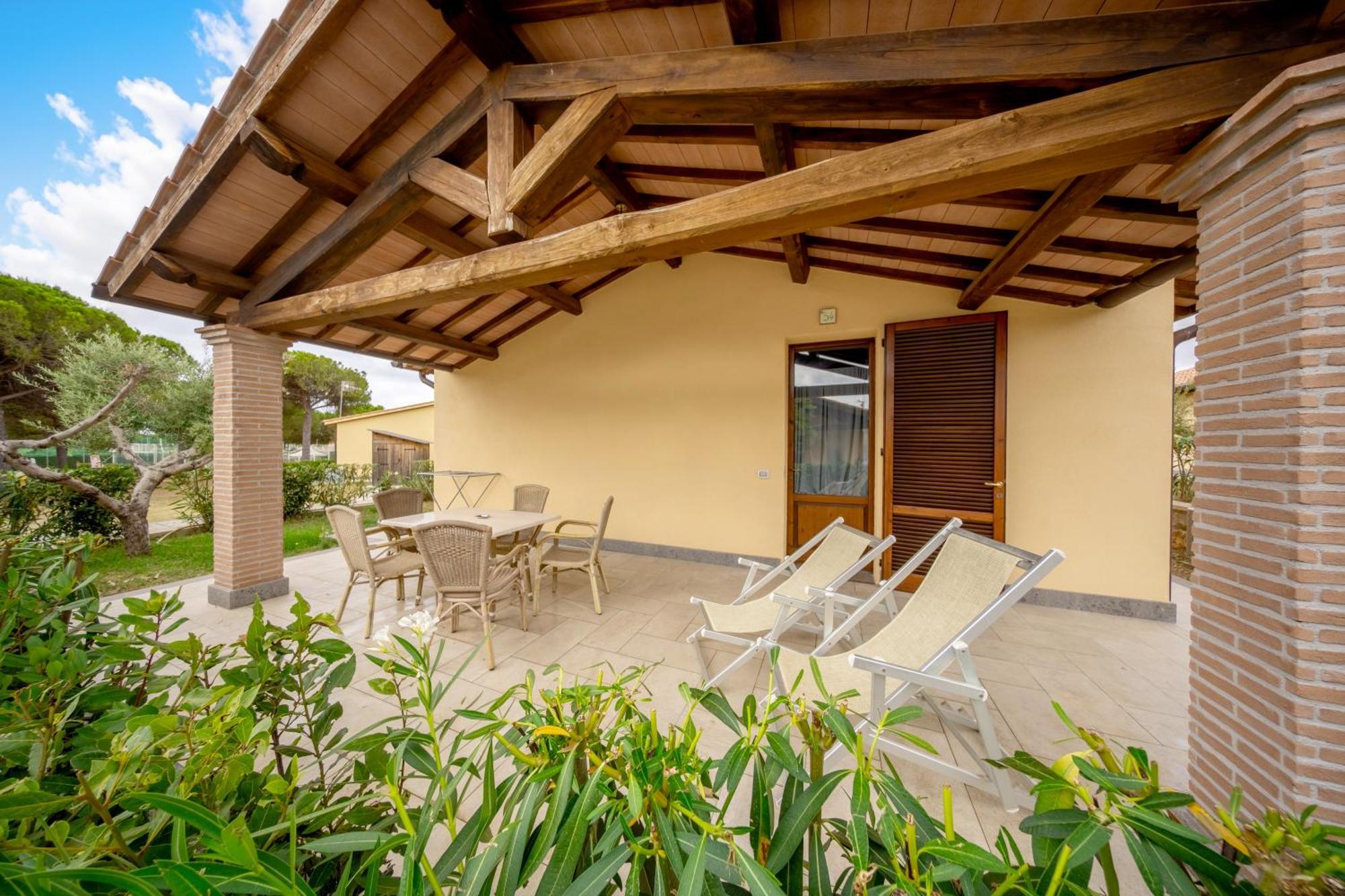 Cottage Club 1
