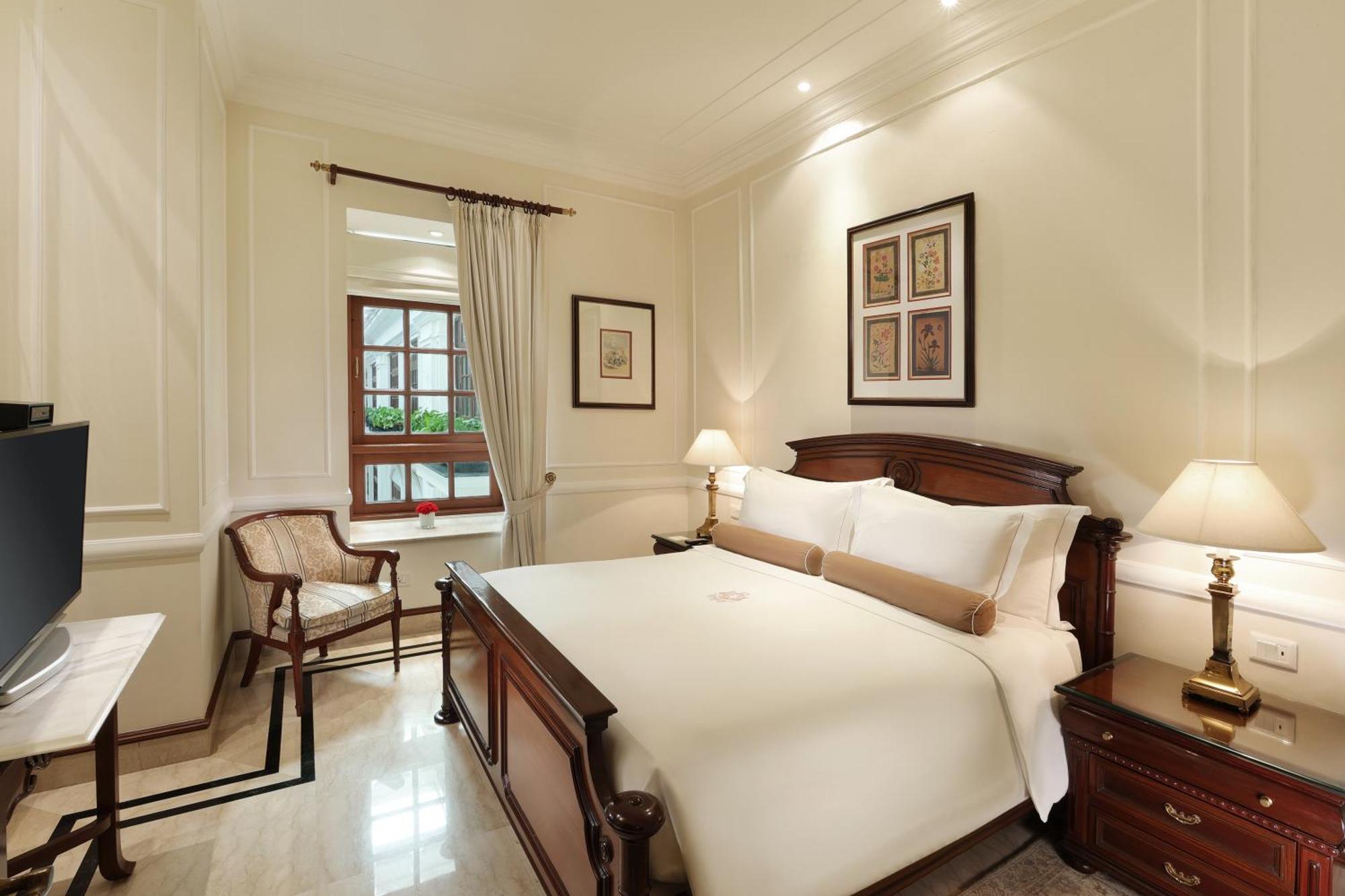 Heritage Suite with Round Trip Airport Transfer and INR 5000 Property credit,1765312346:JPEG