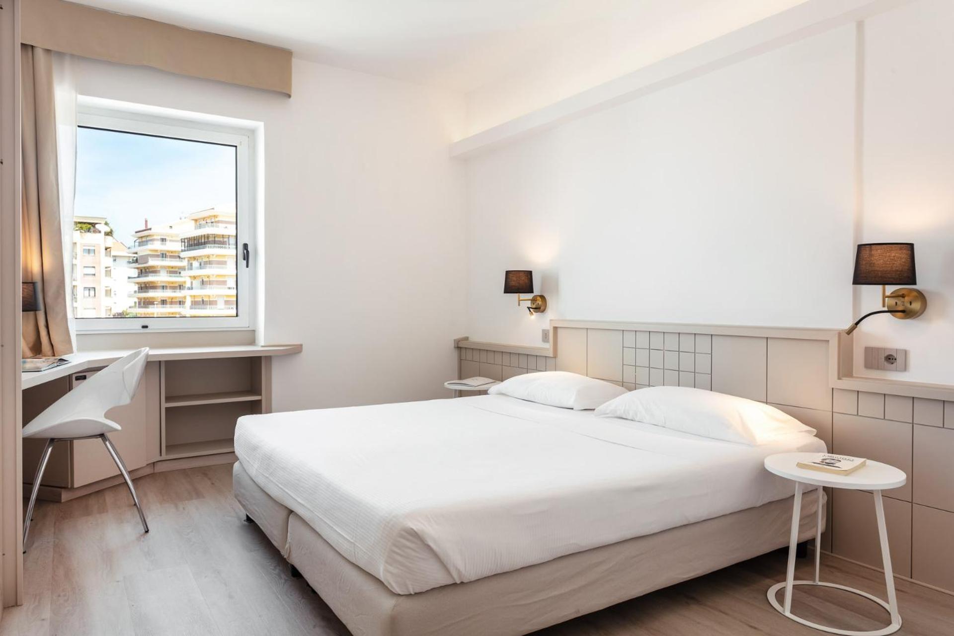 Double Room,1558516384:JPEG