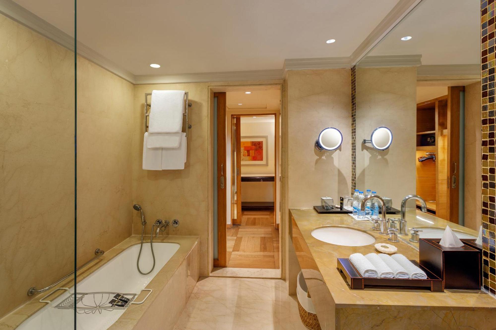 ITC One, Executive level, Larger Guest room with complimentary lounge access, 1 King,1614362832:JPEG