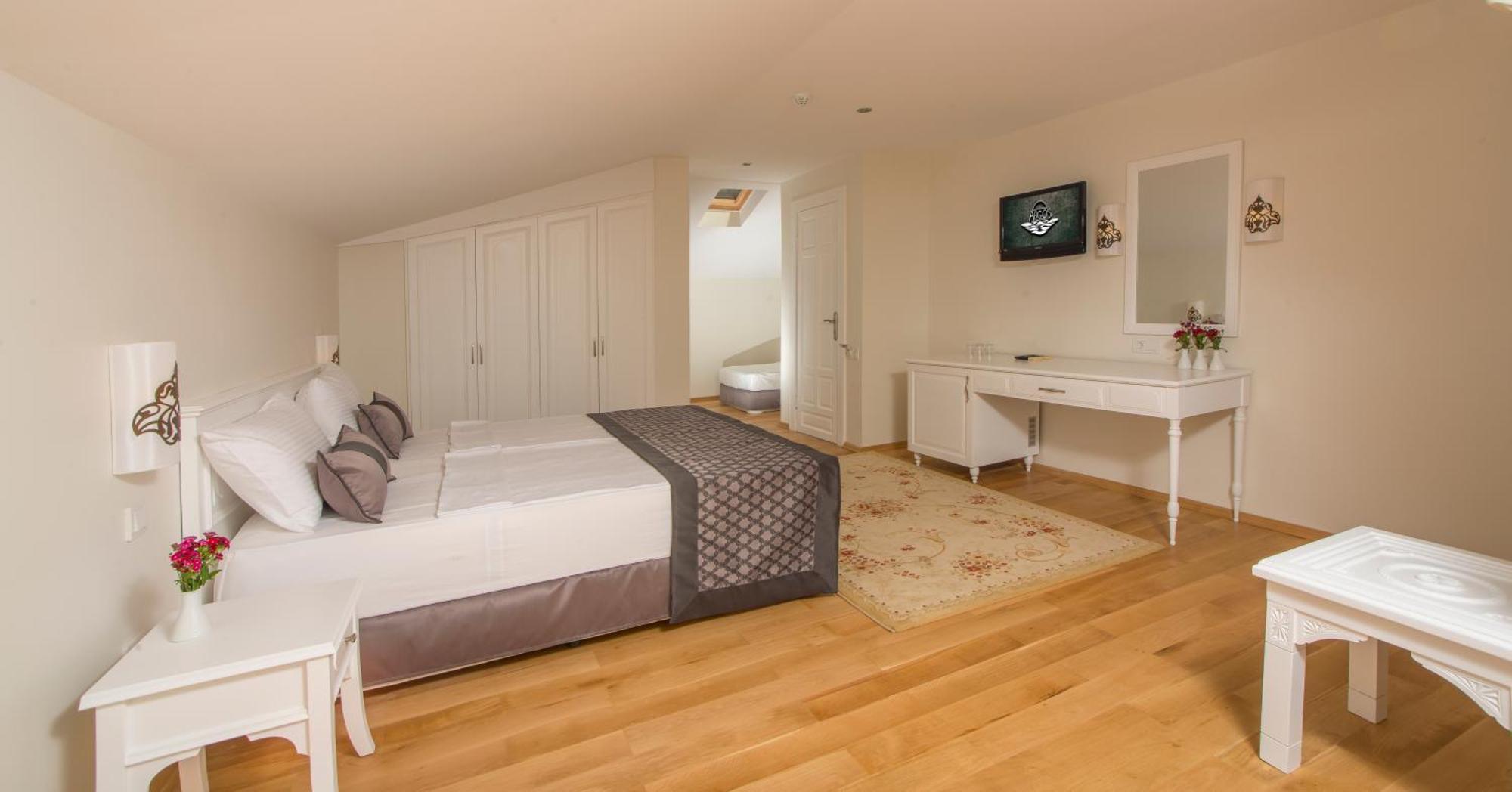Suite Terrace,1589243816:JPEG