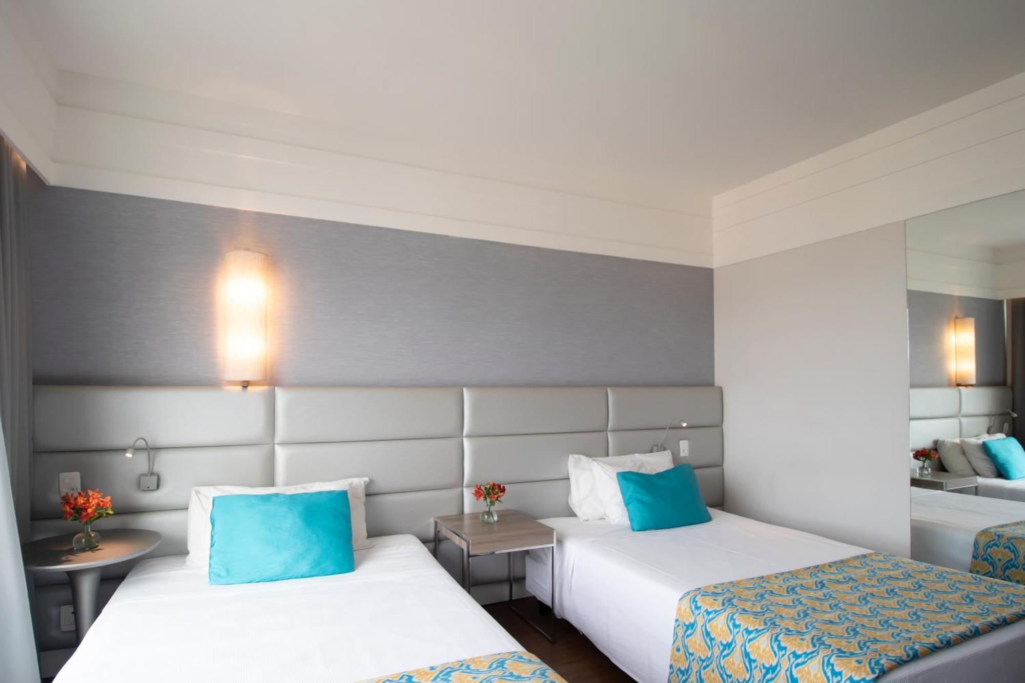 Quarto Superior Plus com 2 Camas de Solteiro