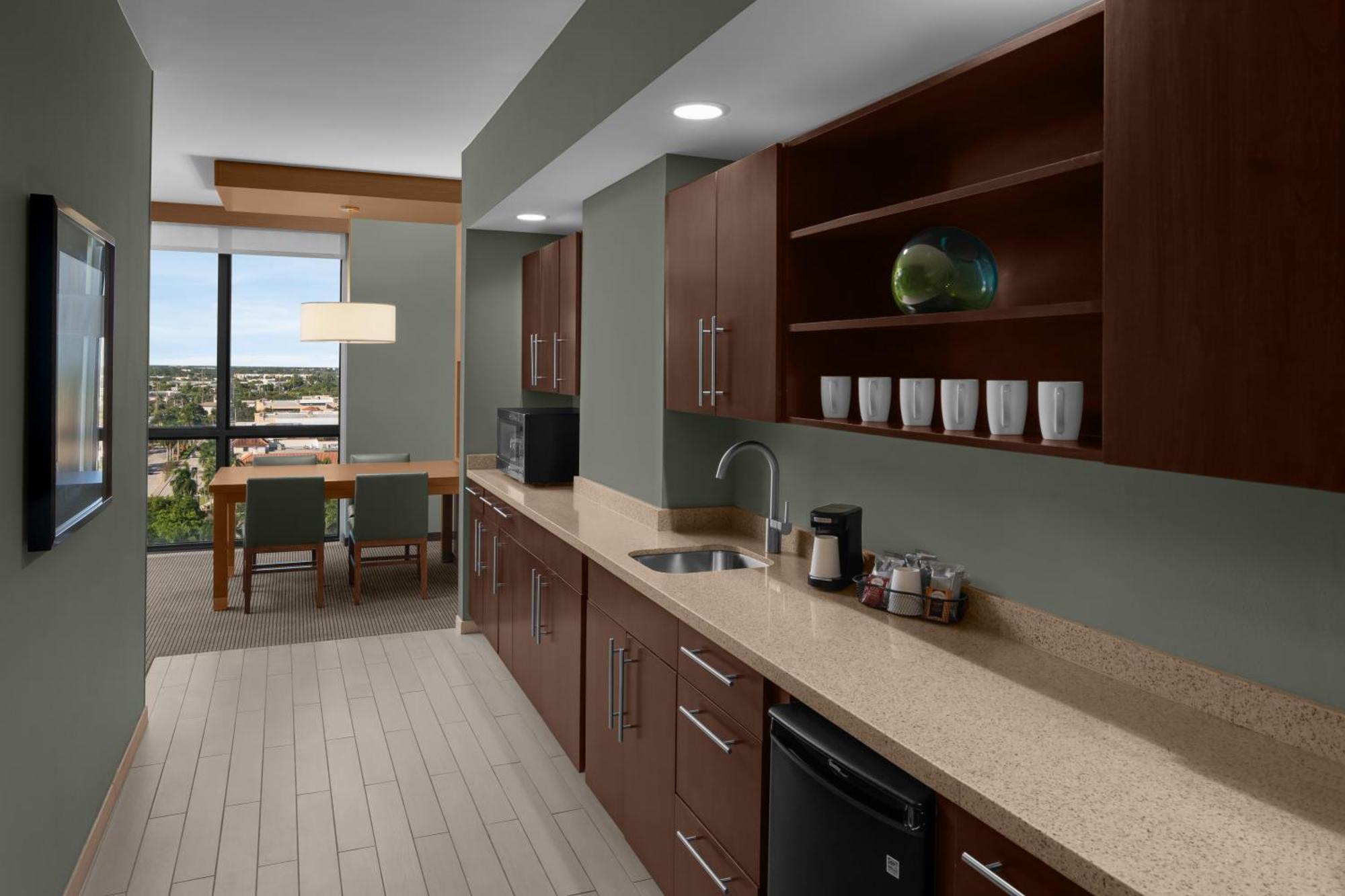 One-Bedroom Queen Suite with Sofa Bed,1574812514:JPEG