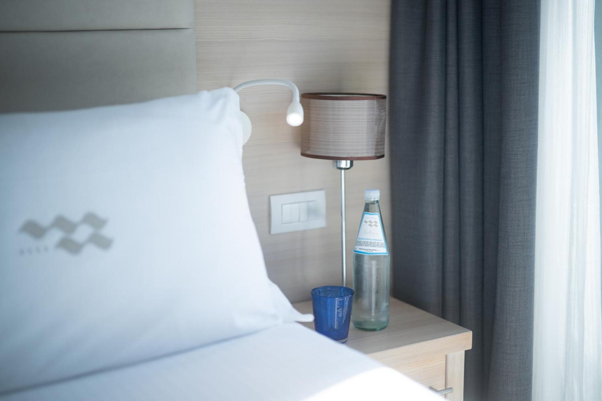 Suite met Kingsize Bed en Terras - Uitzicht op het Meer