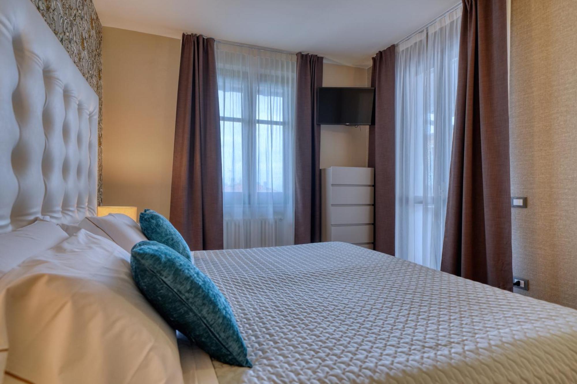 Junior Suite with Balcony