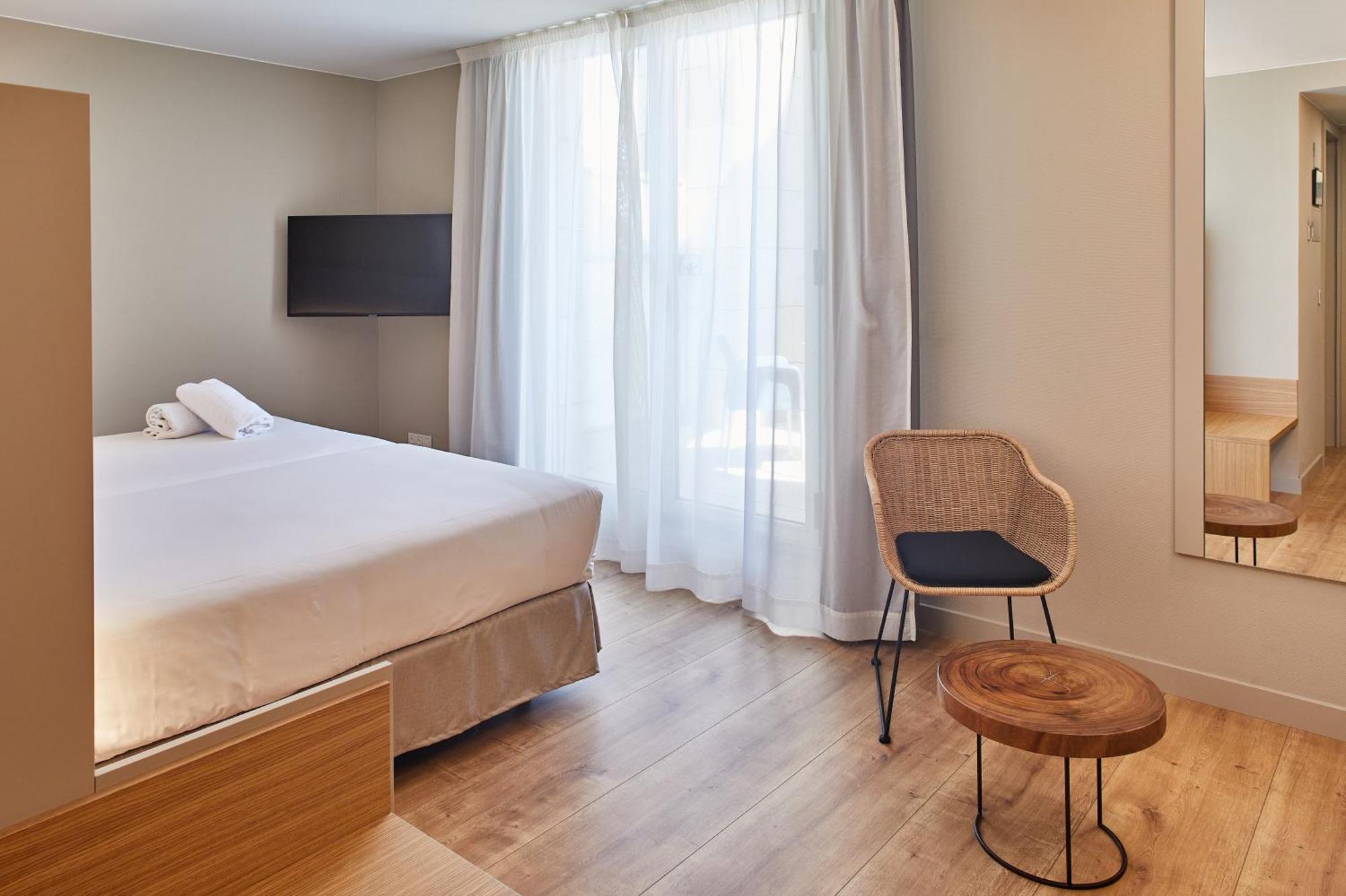 Double or Twin Room Terrace
