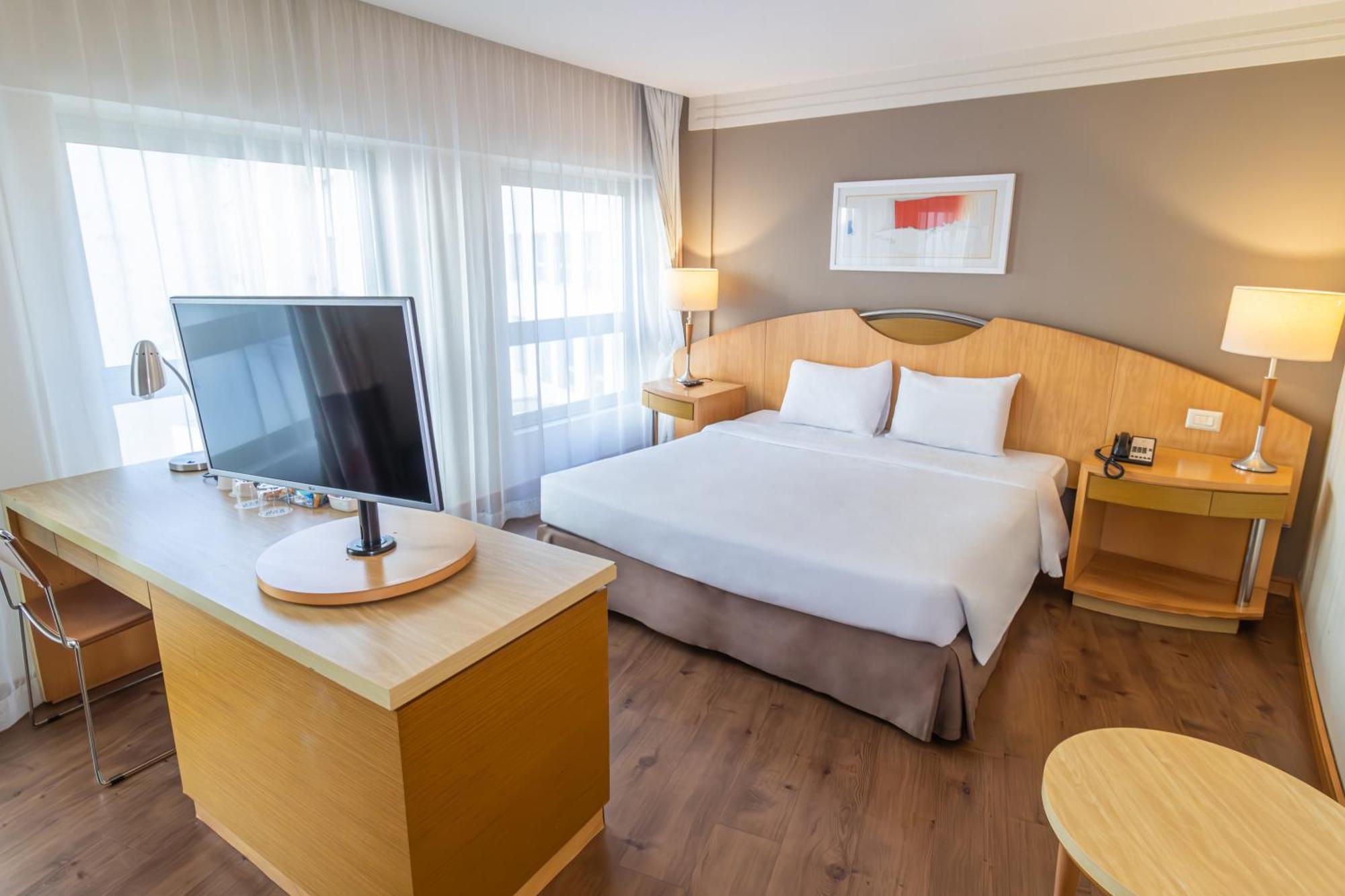 Superior Room with Double Bed - Disability Access,1598890988:JPEG