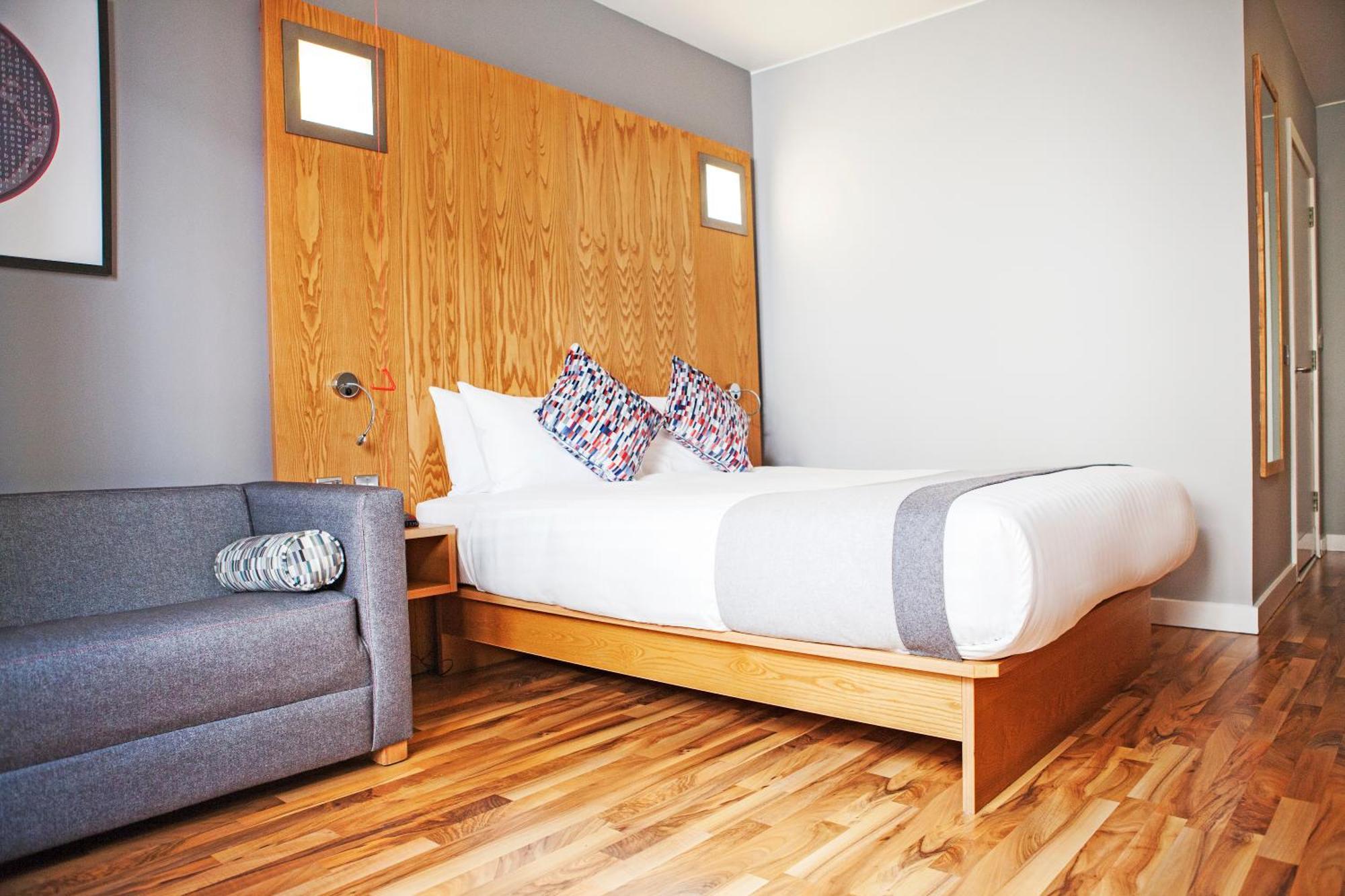 Double Room,1643758271:JPEG