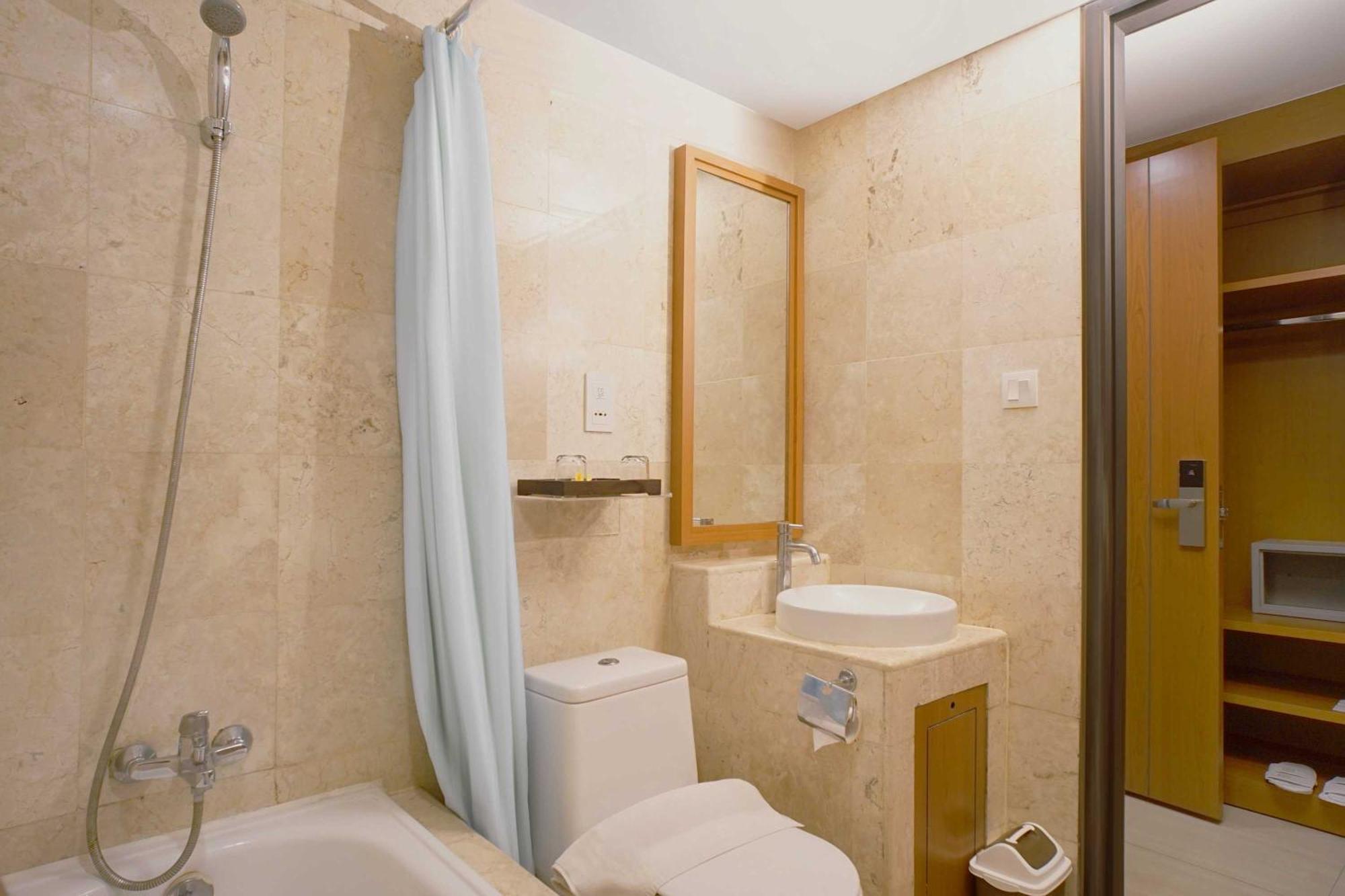 Deluxe Room with Garden View