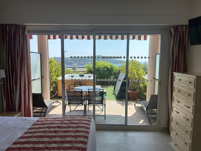 Double Prestige Room with Jacuzzi,1611060995:JPEG